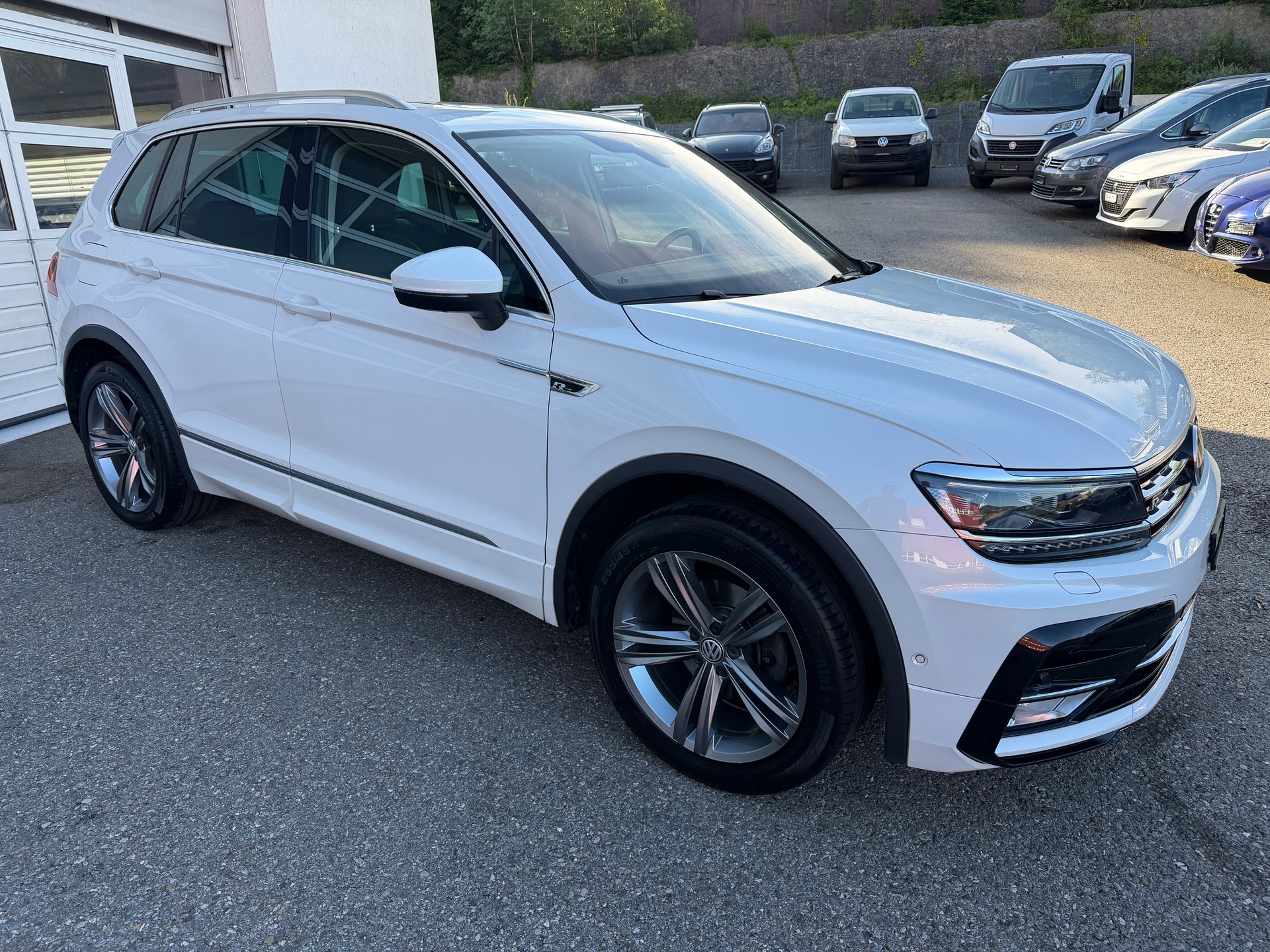 VW Tiguan 2.0 TDI SCR Highline4Motion DSG-showroom-element-3