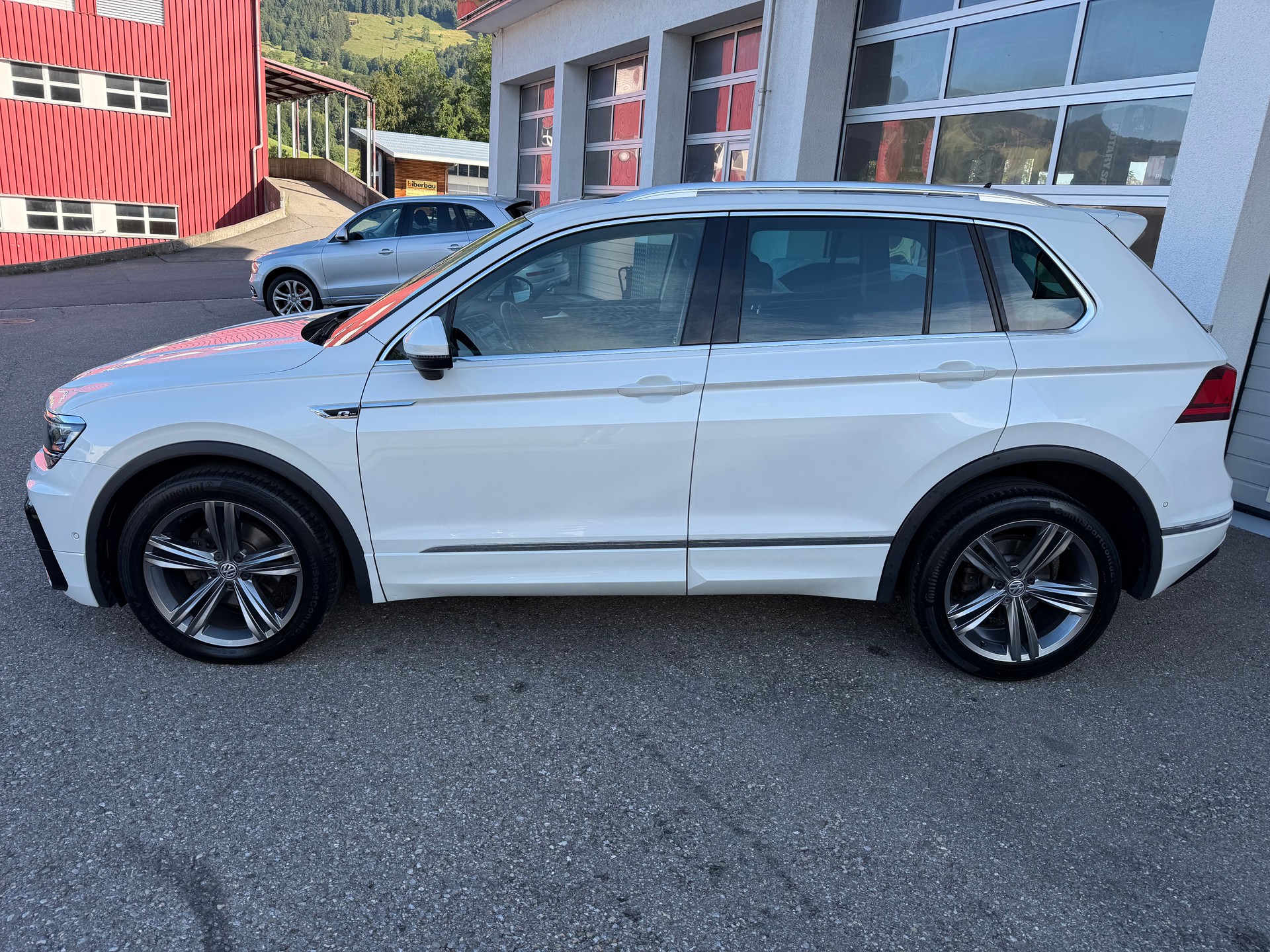 VW Tiguan 2.0 TDI SCR Highline4Motion DSG-showroom-element-1