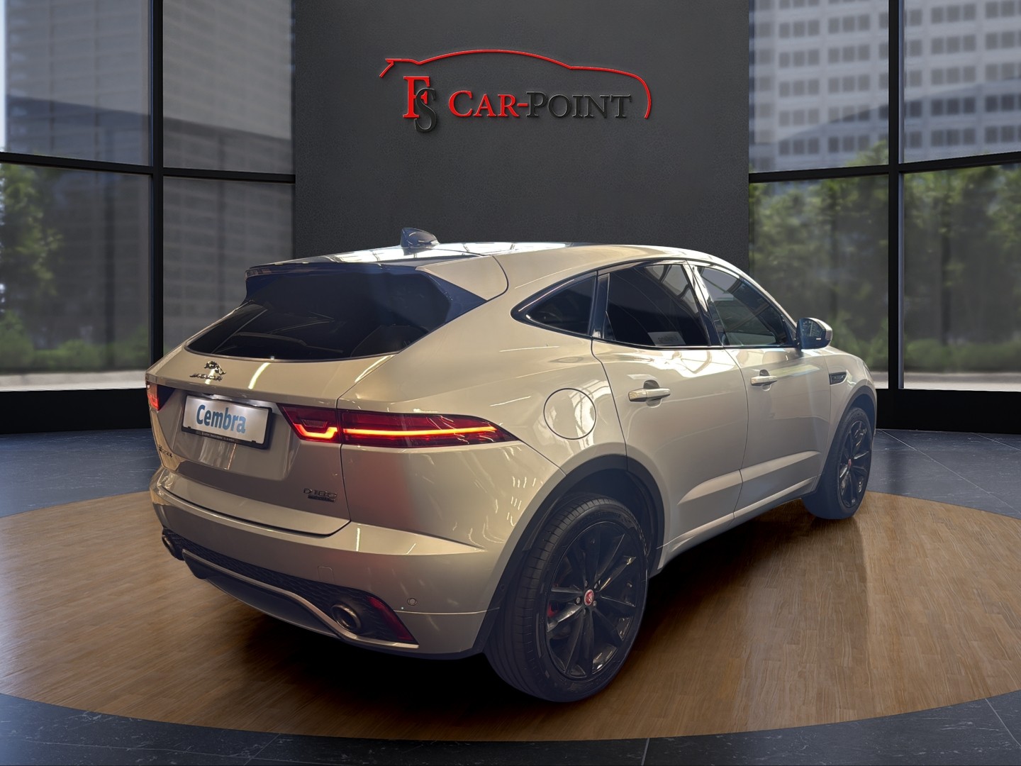 JAGUAR E-Pace 2.0d D180 S AWD Automatik-image-5