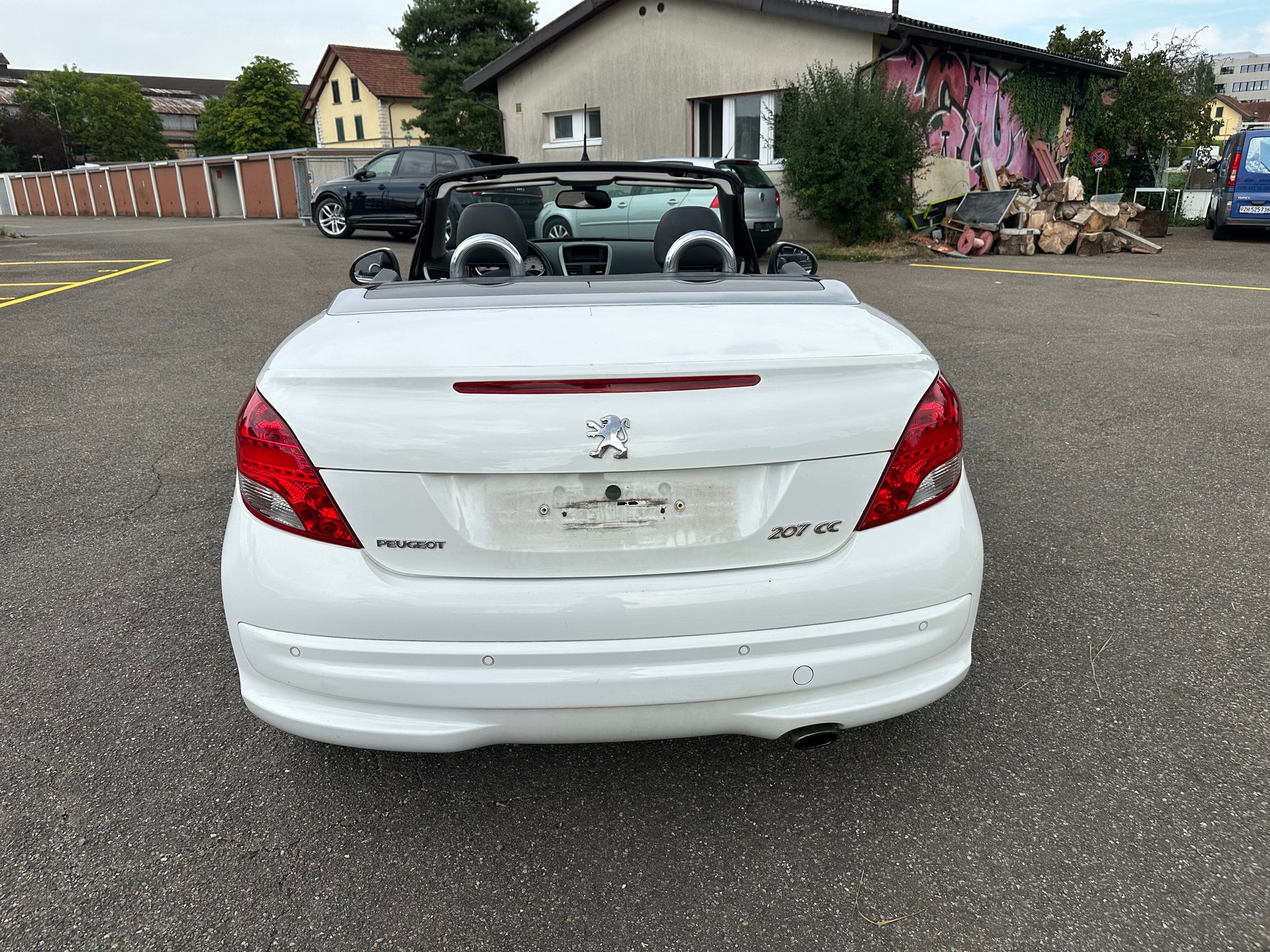 PEUGEOT 207 CC 1.6 16V Swiss Edition-image-5
