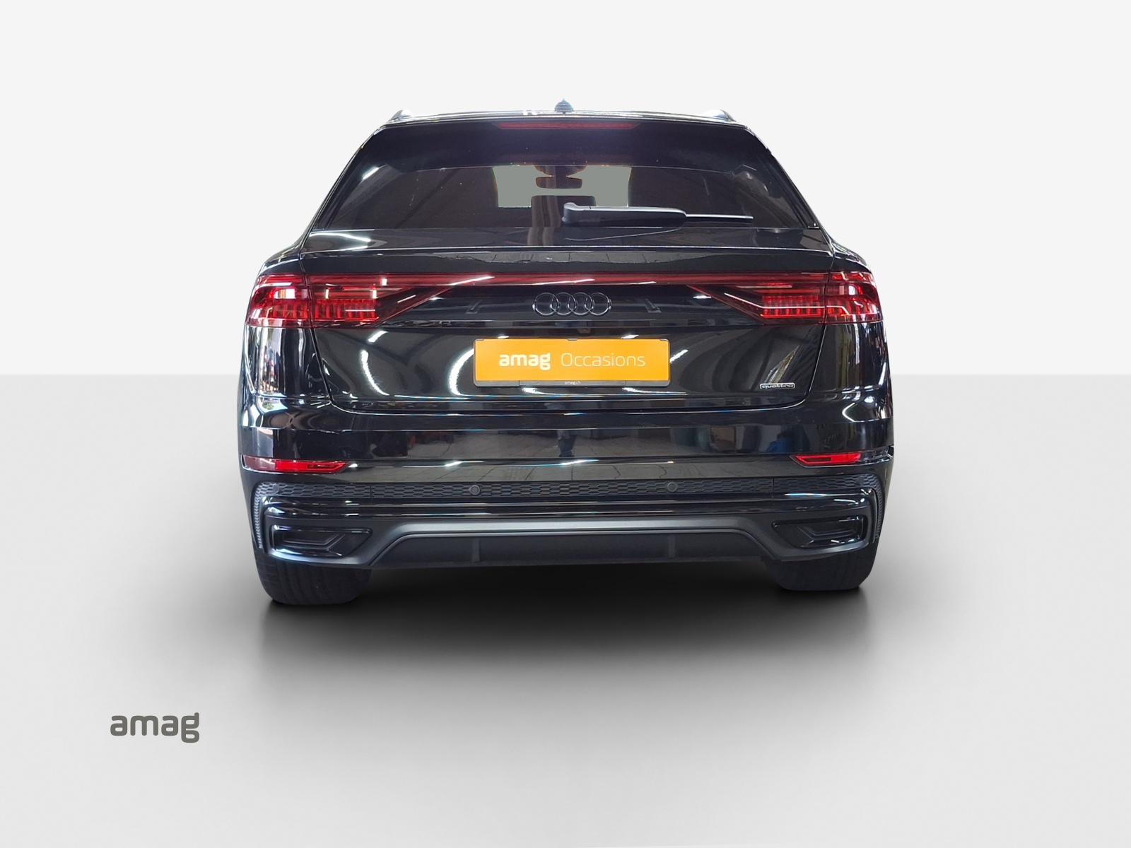 AUDI Q8 55 TFSI e quattro PHEV tiptronic-showroom-element-3