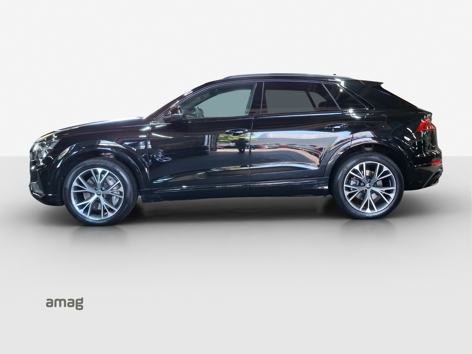 AUDI Q8 55 TFSI e quattro PHEV tiptronic-showroom-element-1