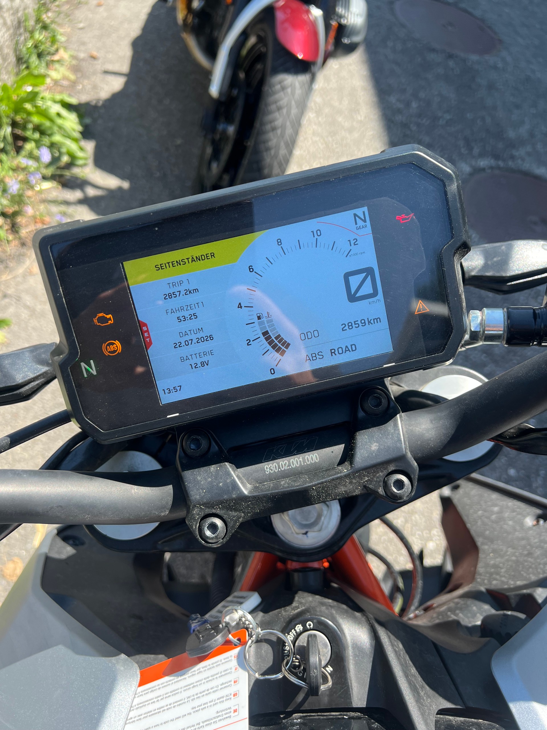 KTM 390 Duke-image-2