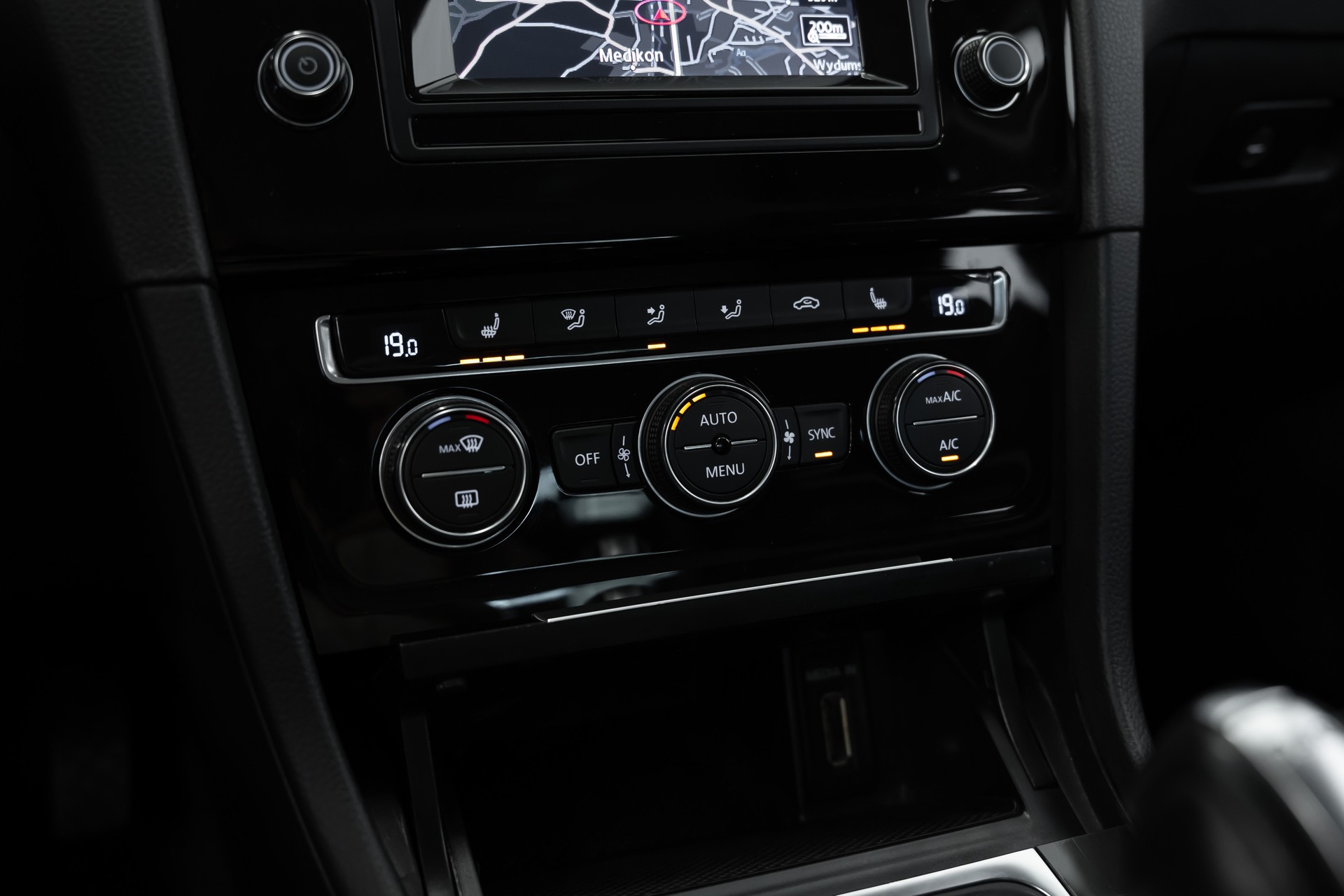 VW Golf 1.2 TSI Cup DSG-image-21
