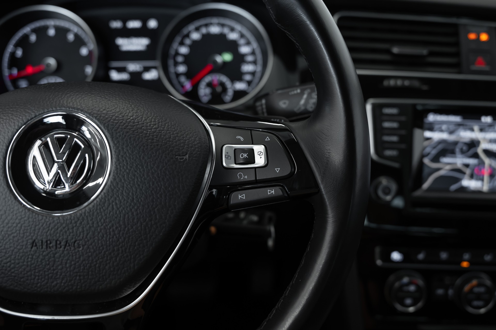 VW Golf 1.2 TSI Cup DSG-image-17