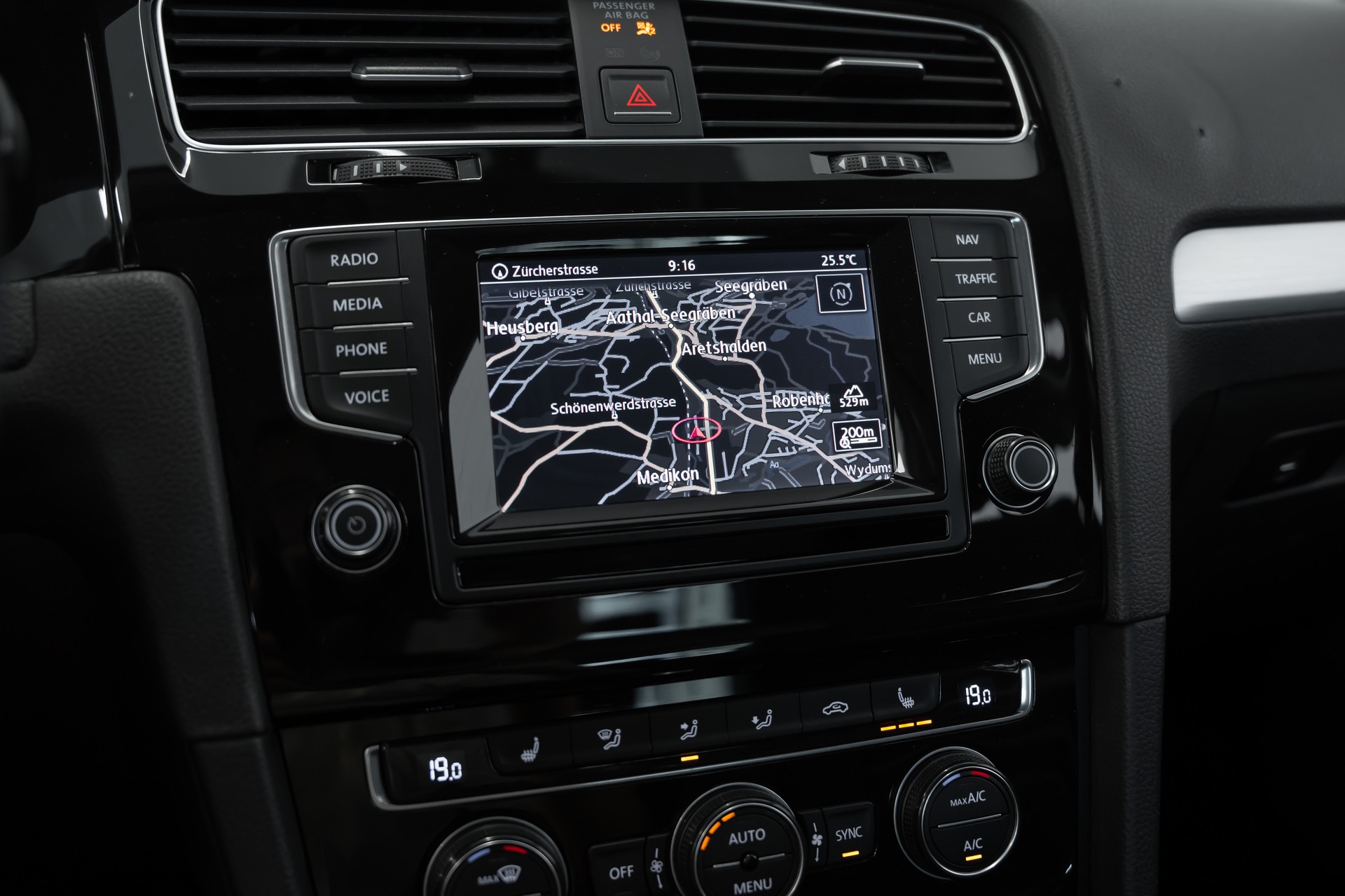 VW Golf 1.2 TSI Cup DSG-image-22