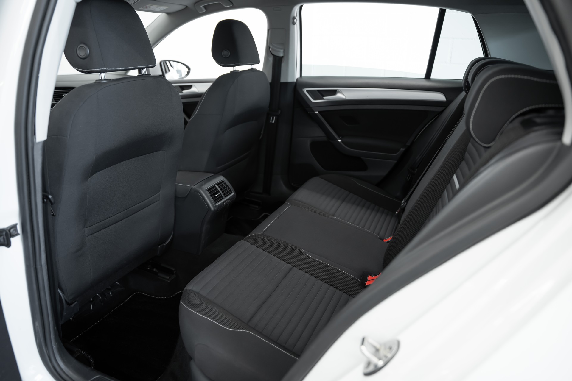 VW Golf 1.2 TSI Cup DSG-image-11