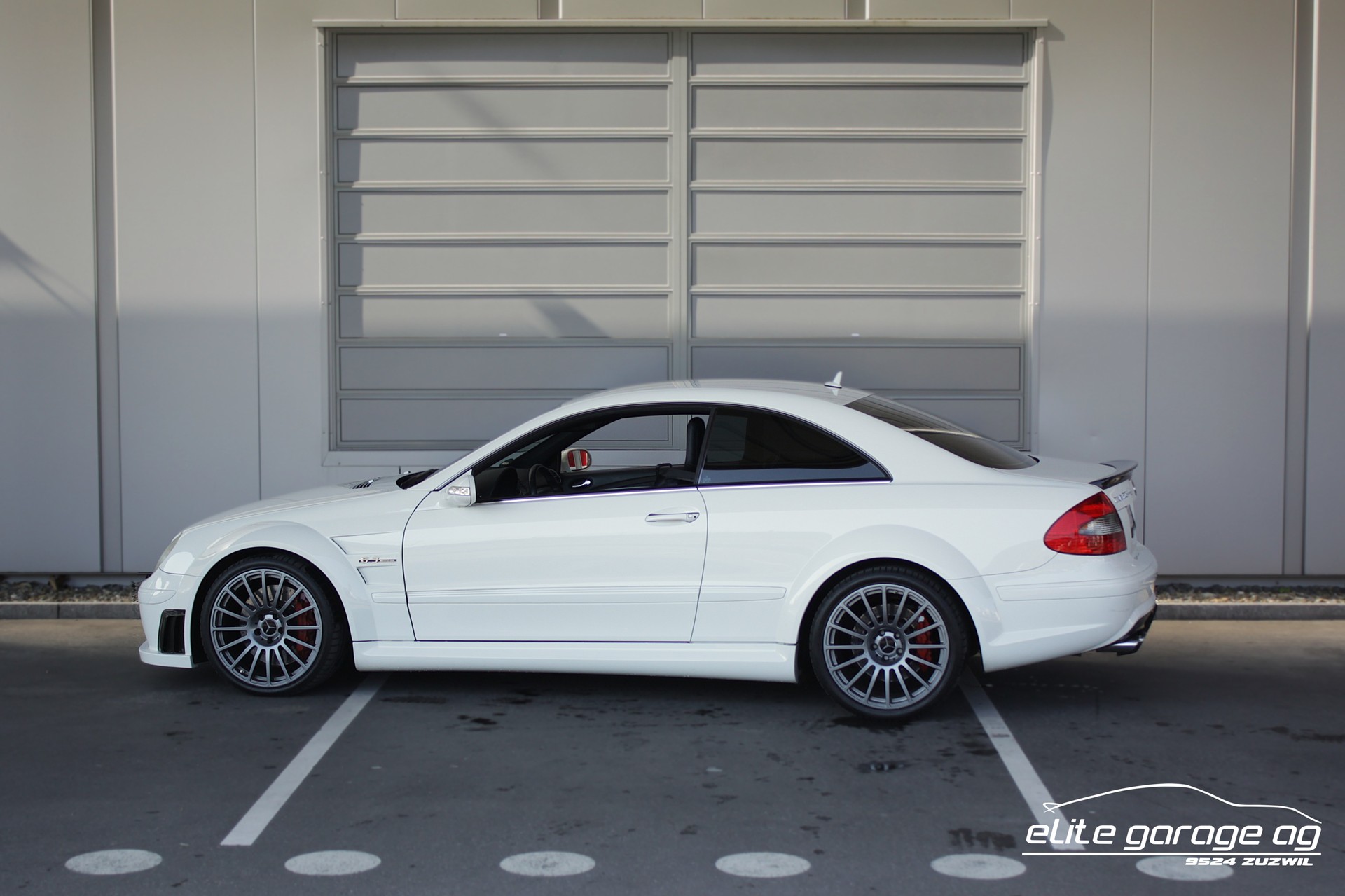 MERCEDES-BENZ CLK 63 AMG Black Series 7G-Tronic-image-2