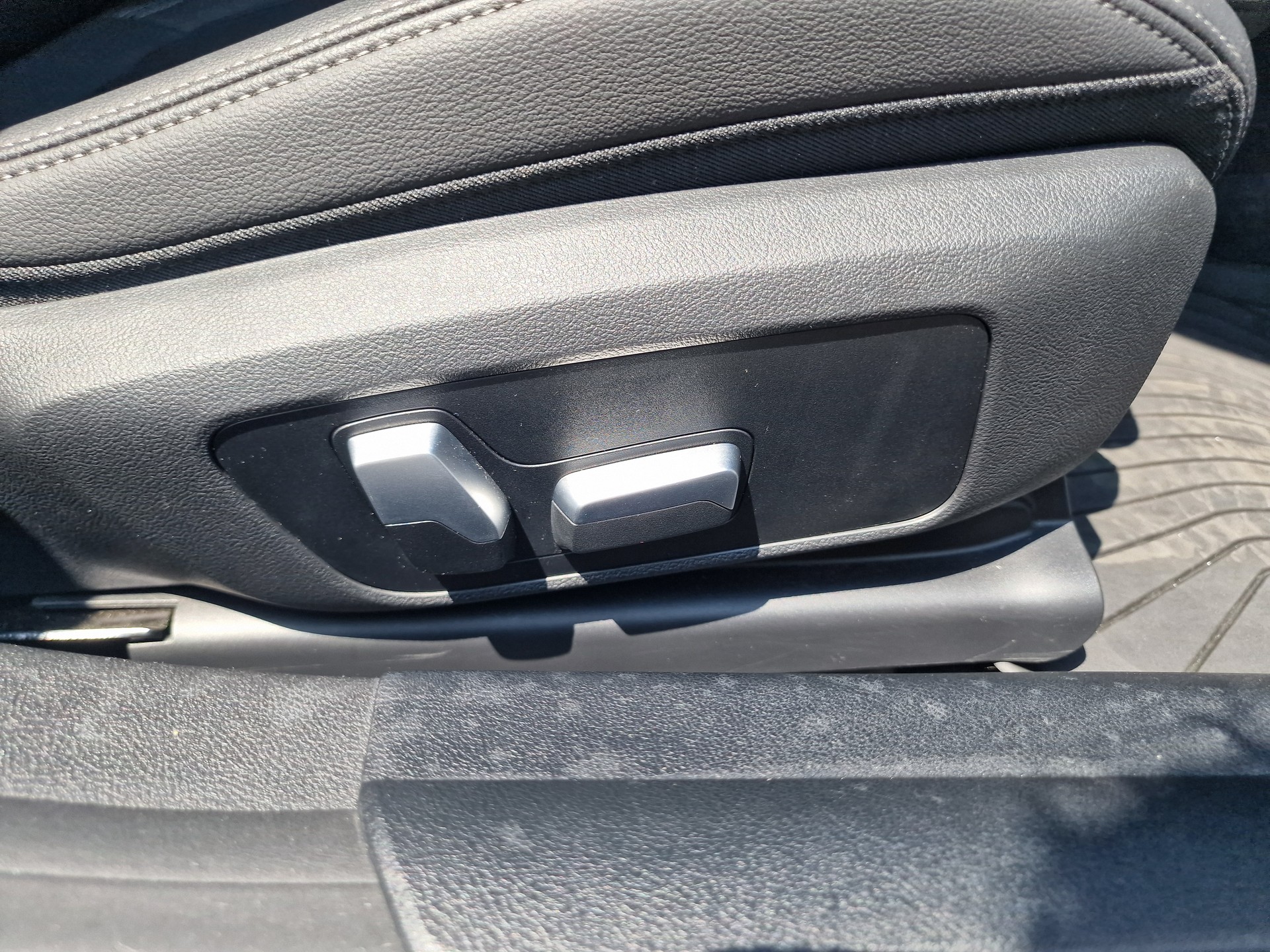 BMW i4 eDrive 40 8x Alu 590km WLTP-image-13