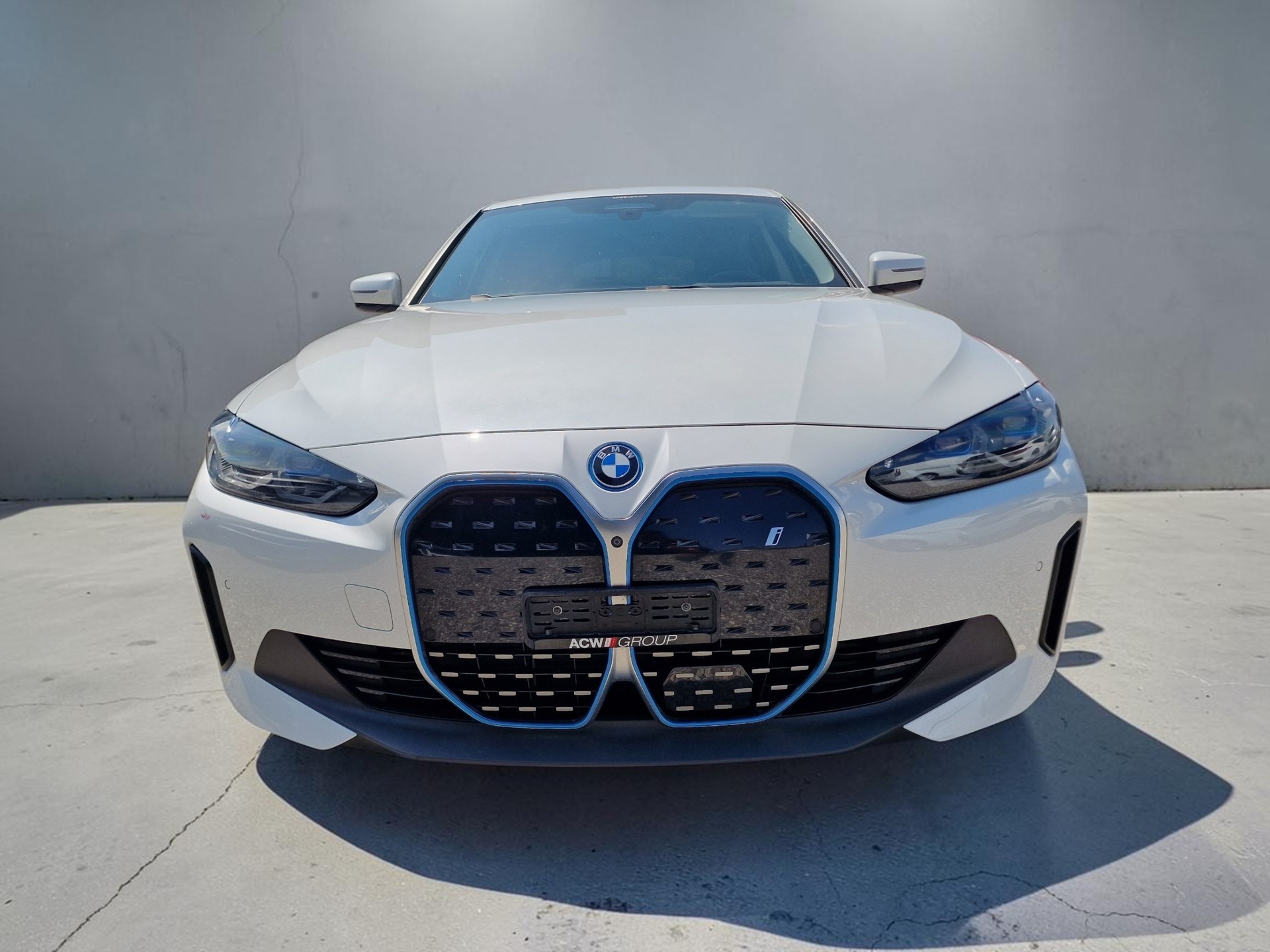 BMW i4 eDrive 40 8x Alu 590km WLTP-showroom-element-2
