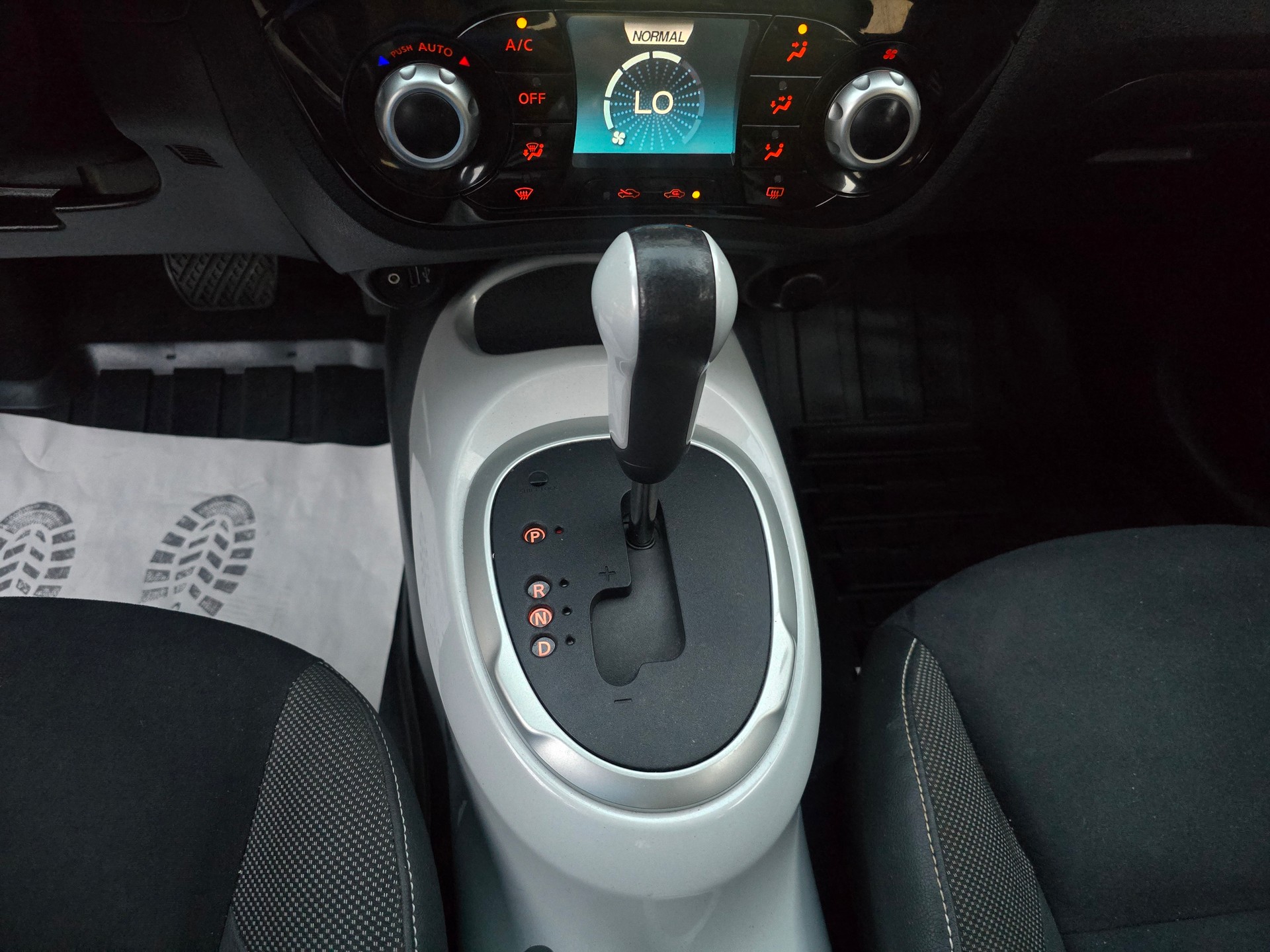 NISSAN Juke 1.6 DIG-T N-Connecta 4x4 Xtronic M-CVT-image-20