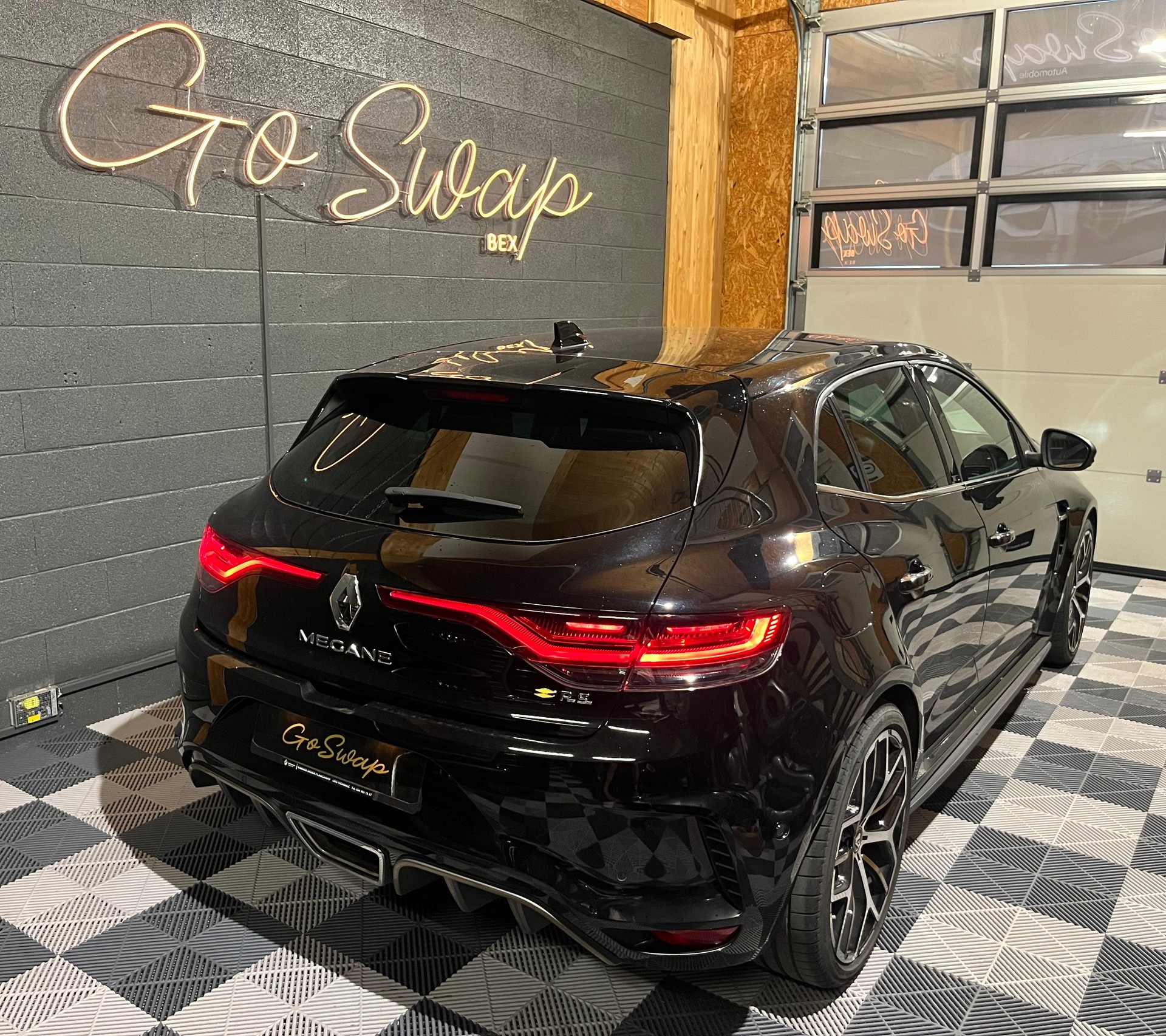 RENAULT Mégane Trophy 300 EDC-showroom-element-3