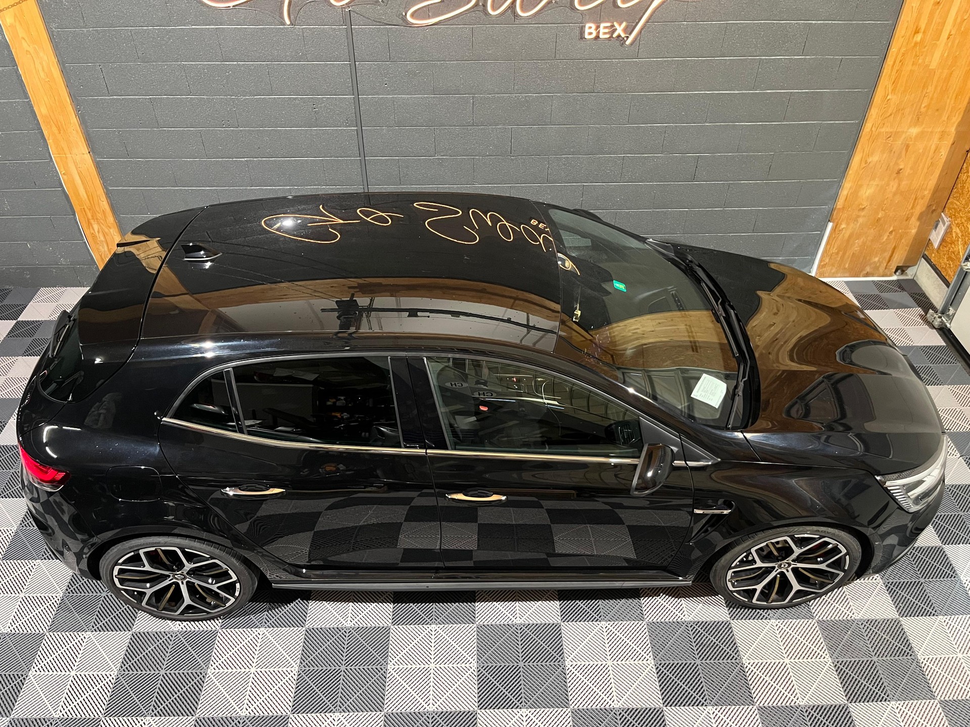RENAULT Mégane Trophy 300 EDC-showroom-element-1