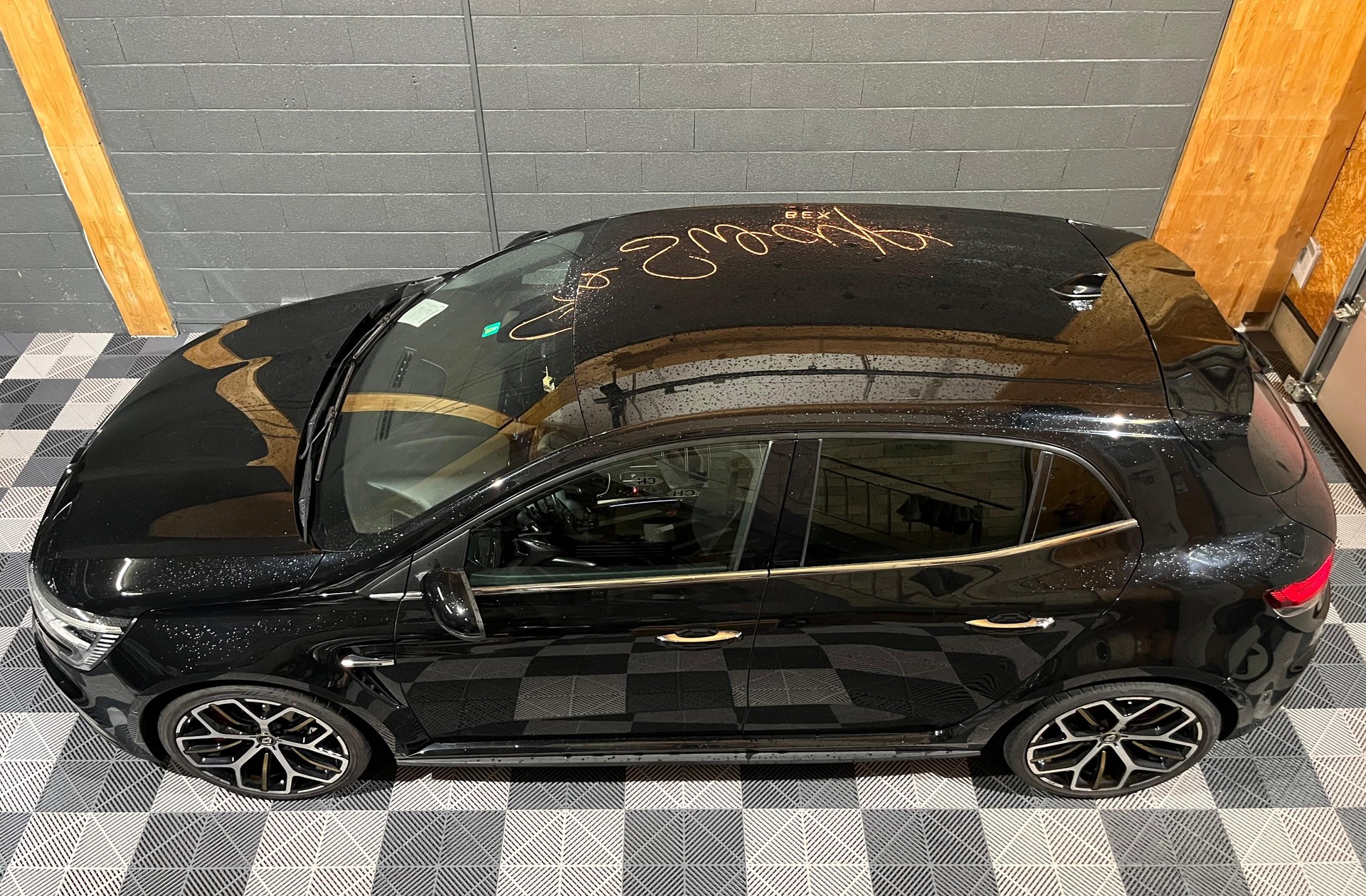 RENAULT Mégane Trophy 300 EDC-image-8