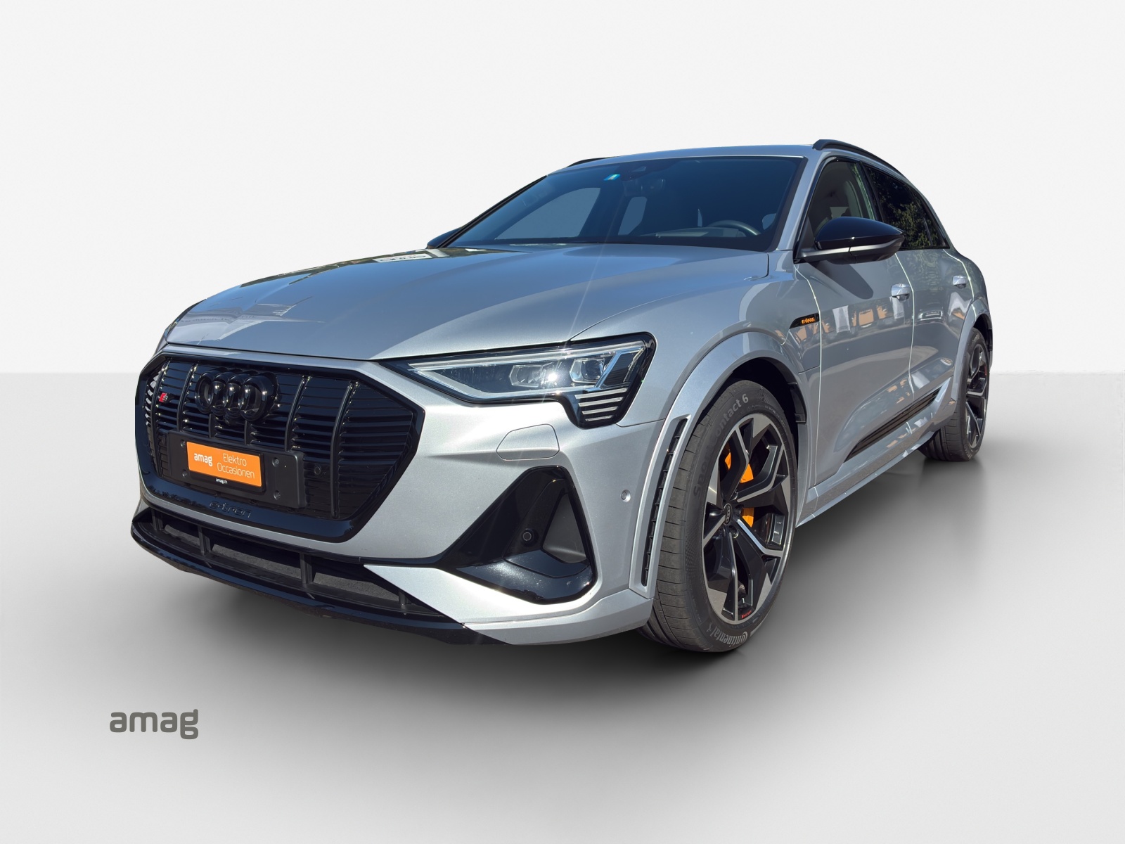AUDI e-tron S quattro