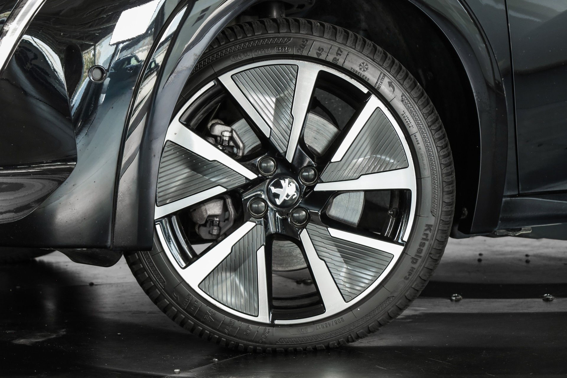 PEUGEOT 208 Elektrik GT-image-9