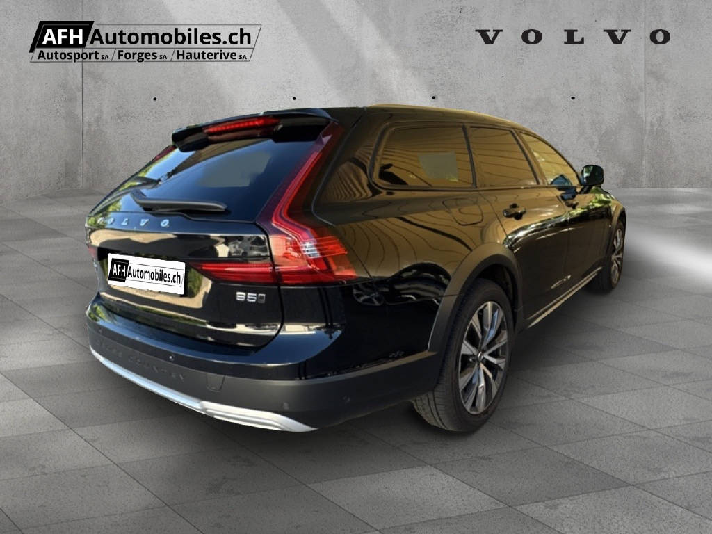 VOLVO V90 Cross Country 2.0 B5 Plus-image-6
