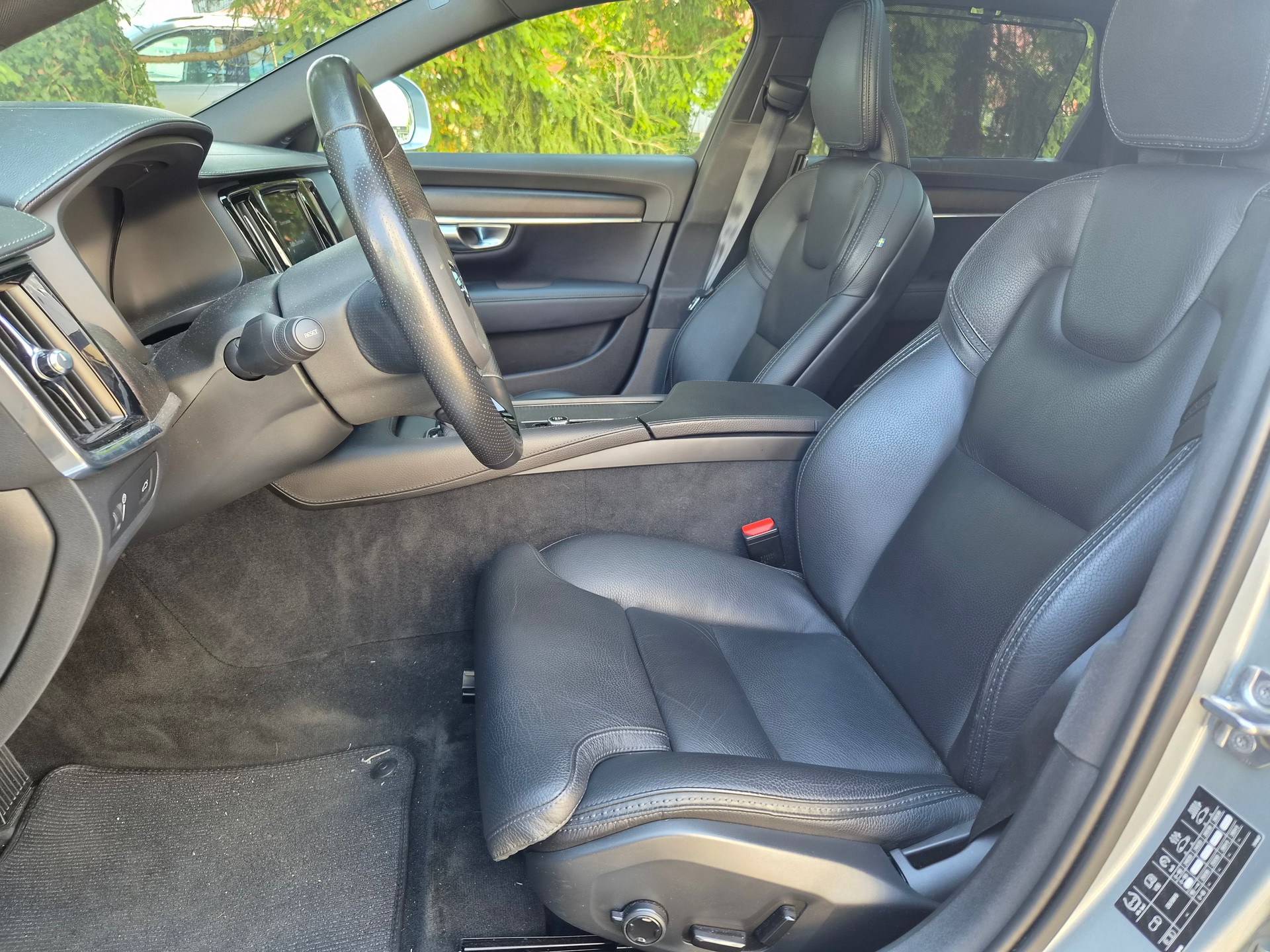 VOLVO V90 Cross Country T5 AWD Geartronic-image-8