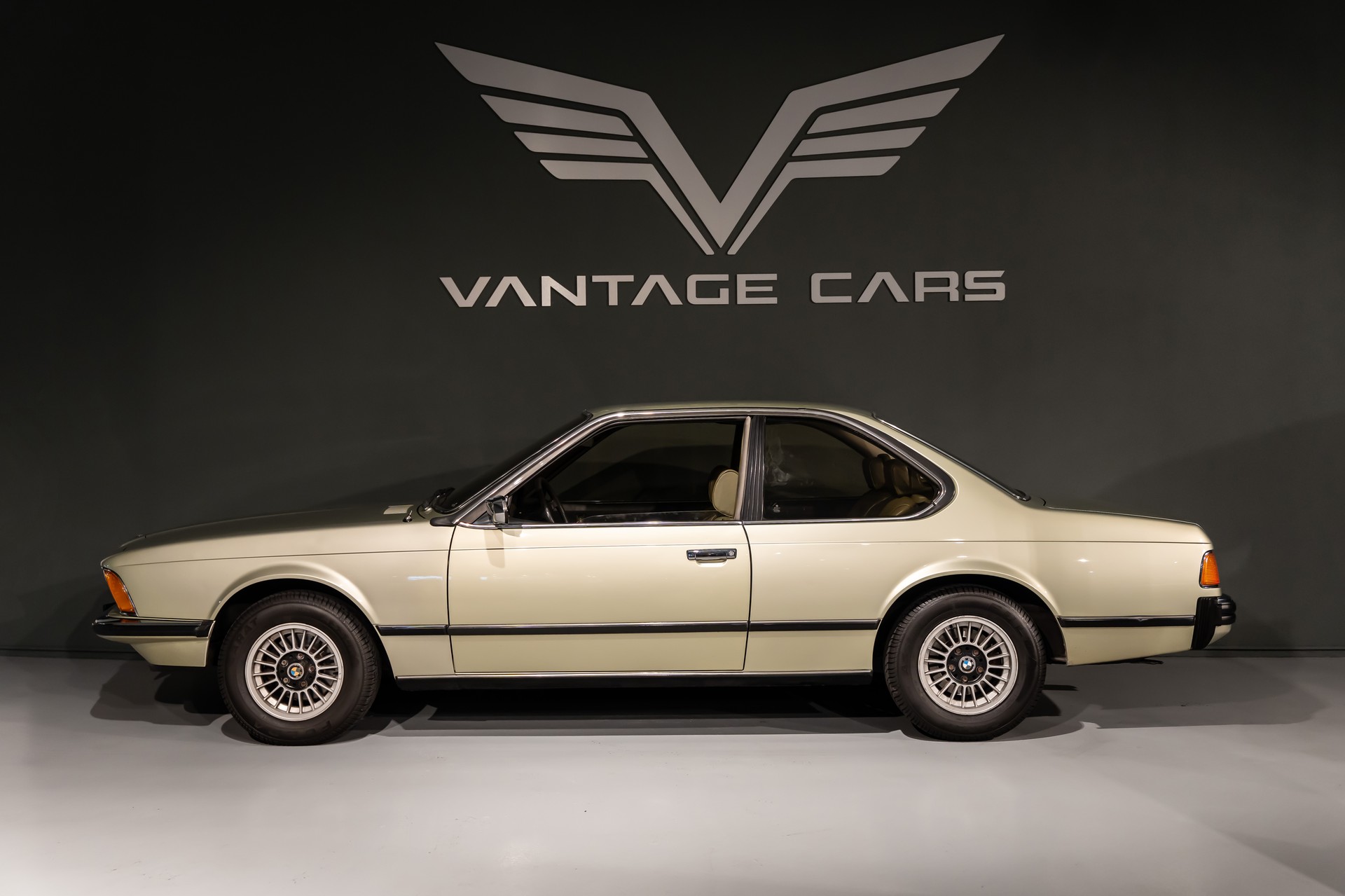 BMW 630 CS-showroom-element-1