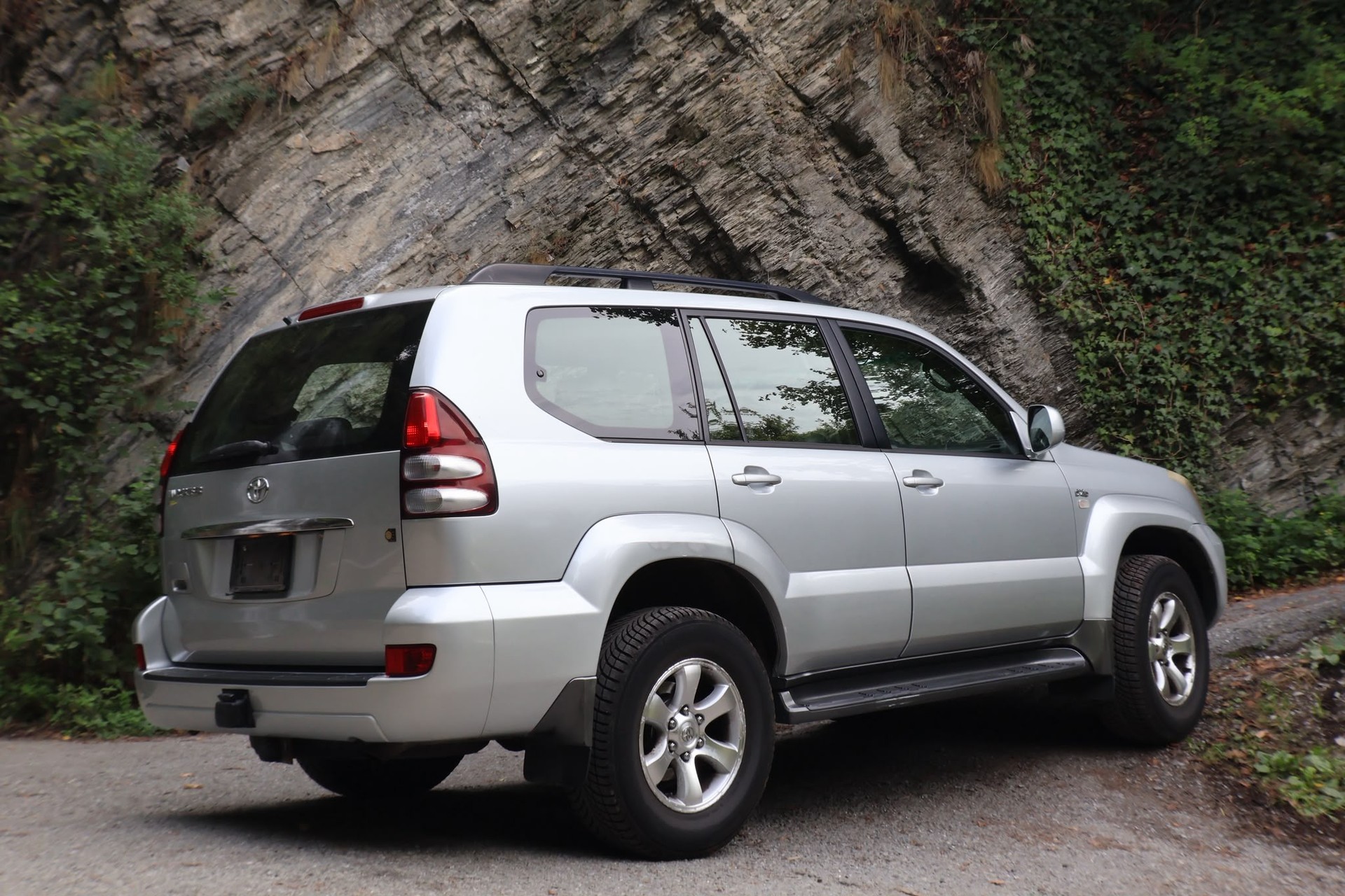 TOYOTA Land Cruiser 3.0 TD Linea Sol-showroom-element-3