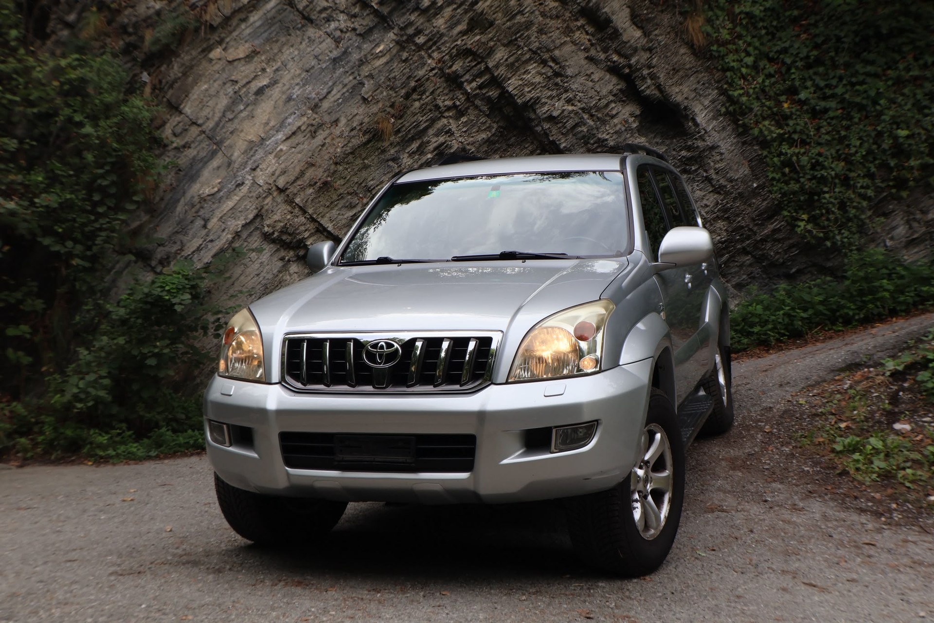 TOYOTA Land Cruiser 3.0 TD Linea Sol-showroom-element-2