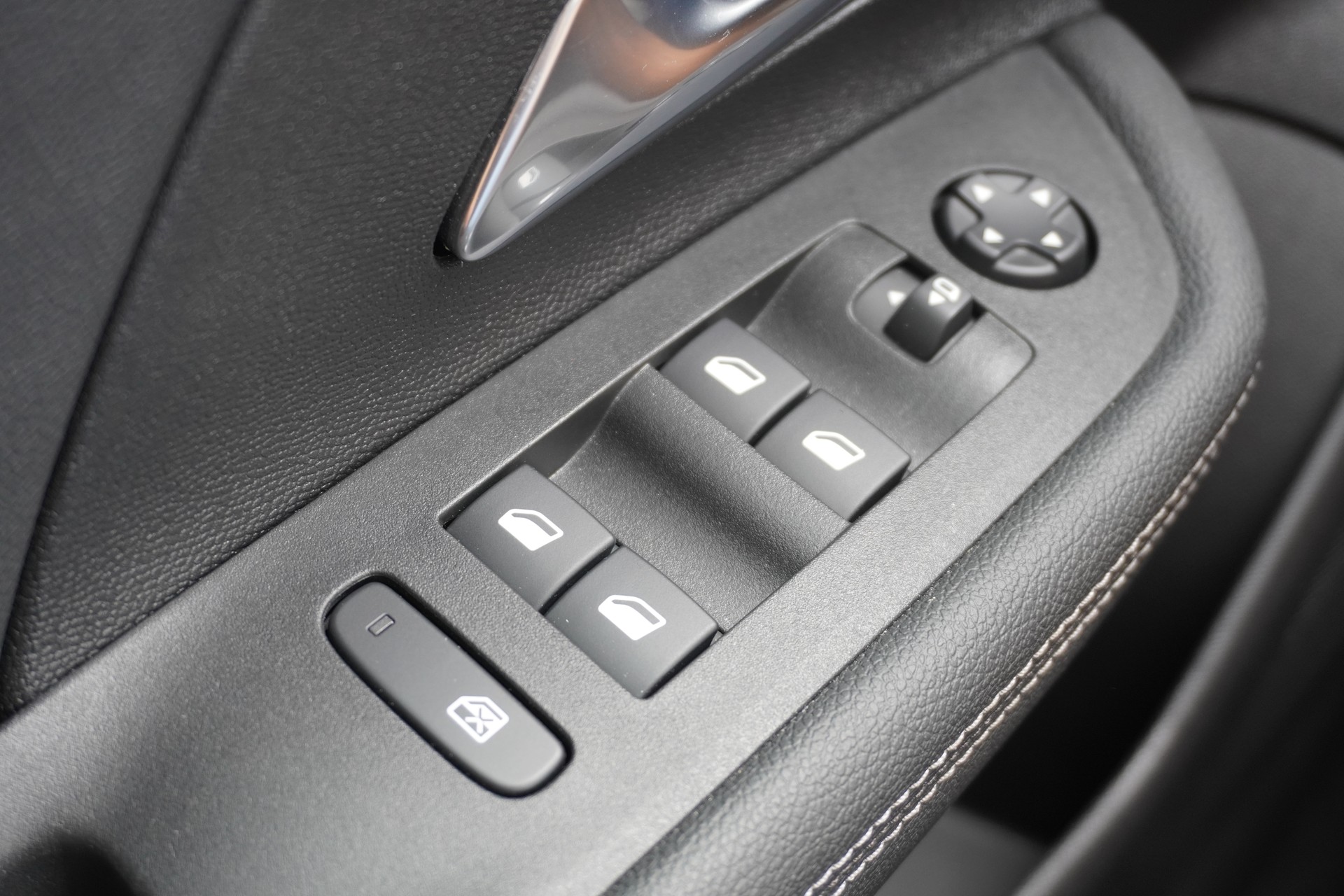 OPEL Mokka e GS-image-31