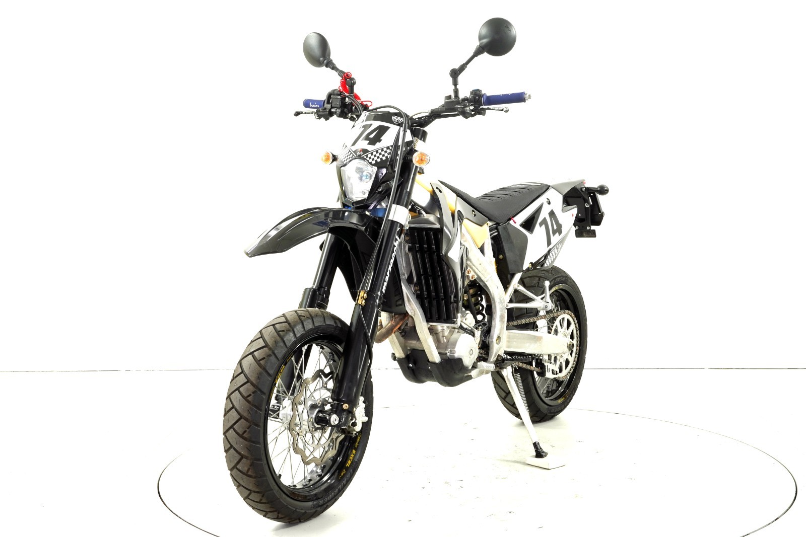 TM EN 250 Fi-image-2