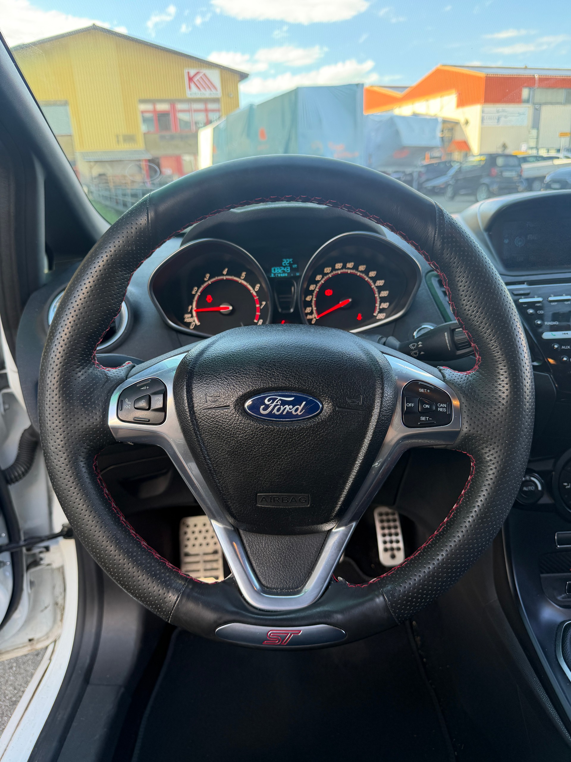FORD Fiesta 1.6 SCTi ST-1-image-13