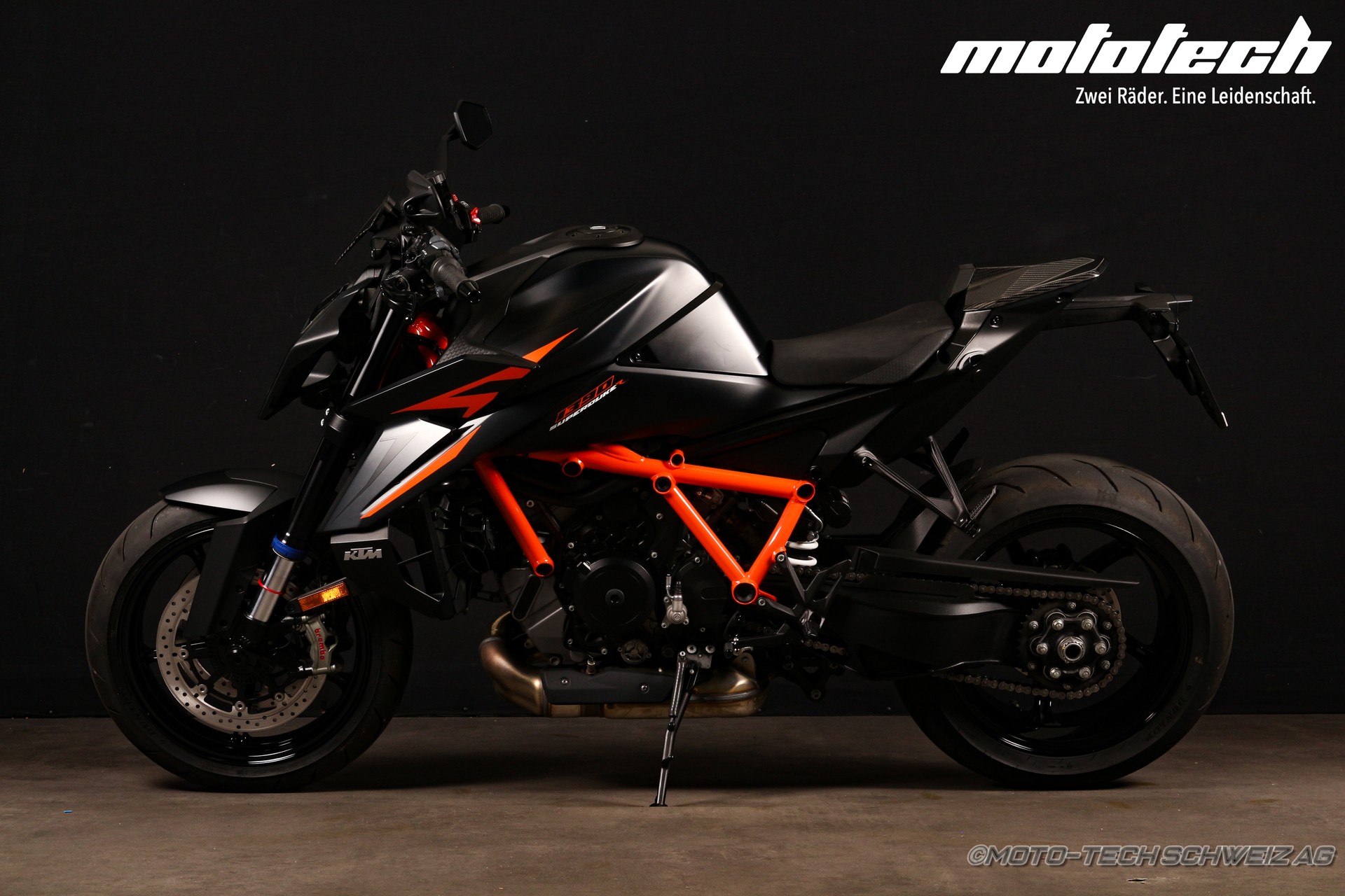 KTM 1390 Super Duke R-image-4