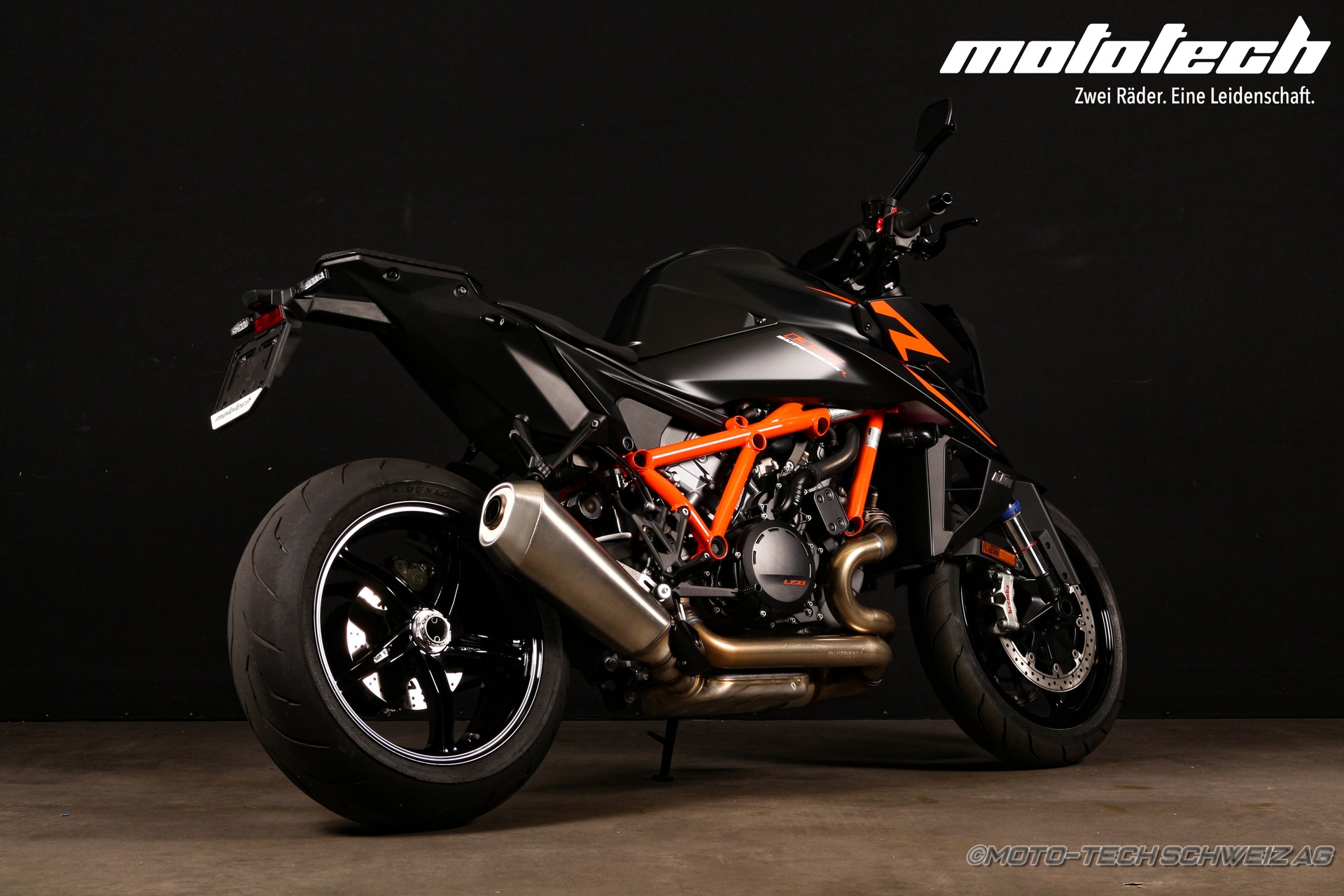 KTM 1390 Super Duke R-image-2