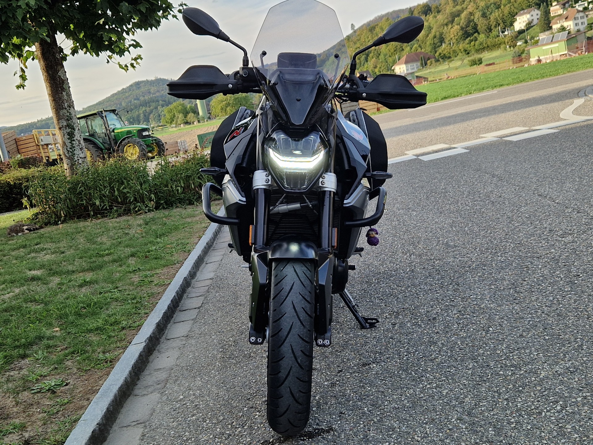 BMW F 900 R A2 (35kW) ABS-image-1