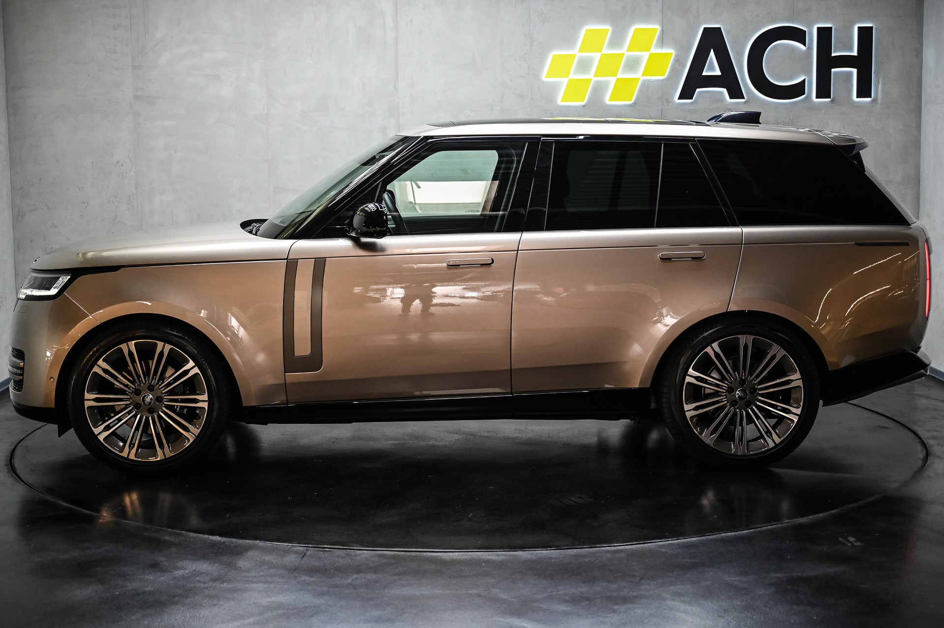 LAND ROVER Range Rover 3.0 TD6 350 HSE-image-4