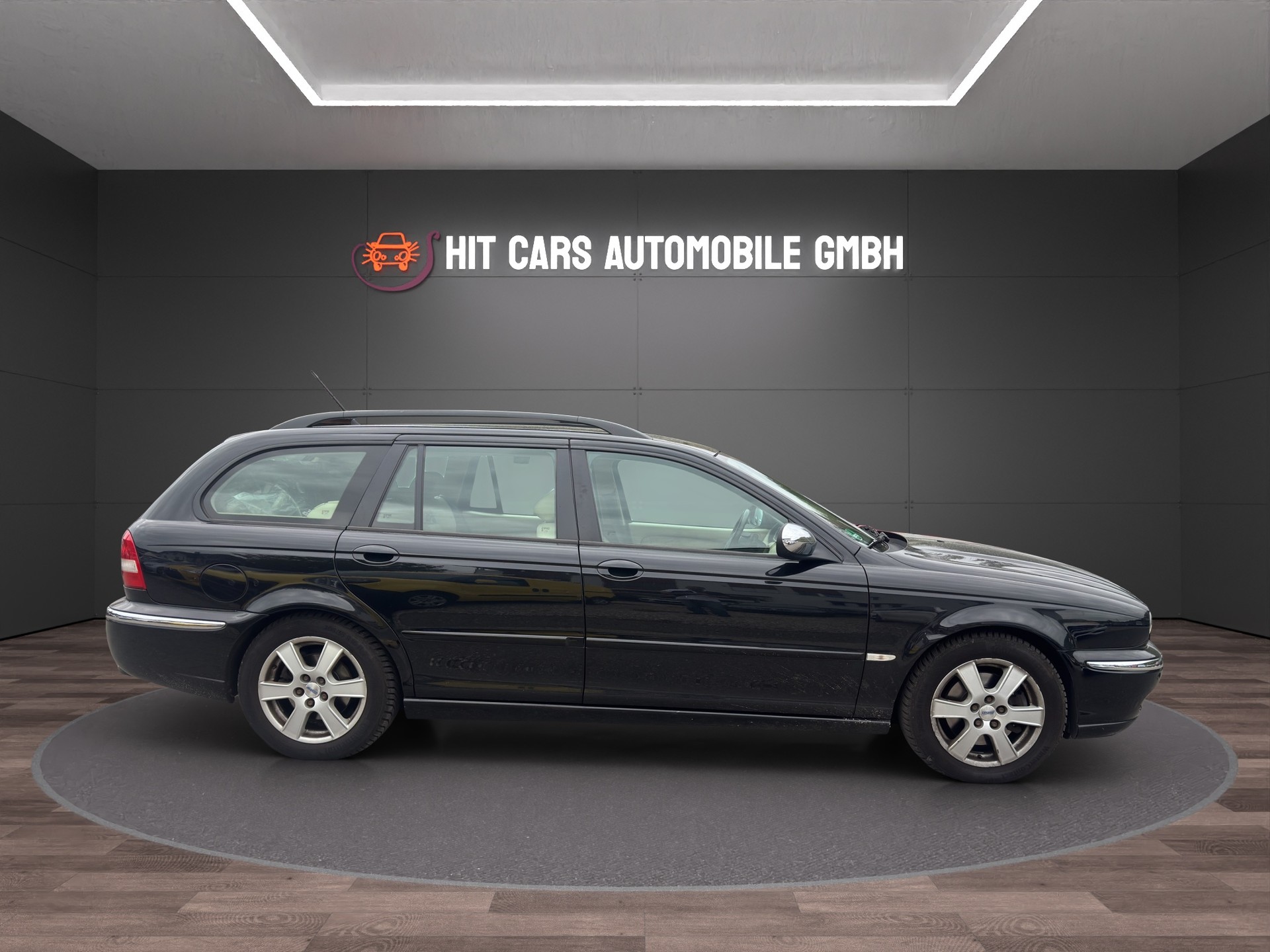 JAGUAR X-Type Estate 2.5 V6 Traction4 Cl. Anniv. Pack Aut.-showroom-element-3