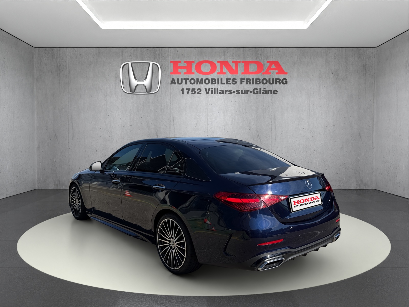 MERCEDES-BENZ C-Klasse W206 C 300 AMG Line 4matic-image-4