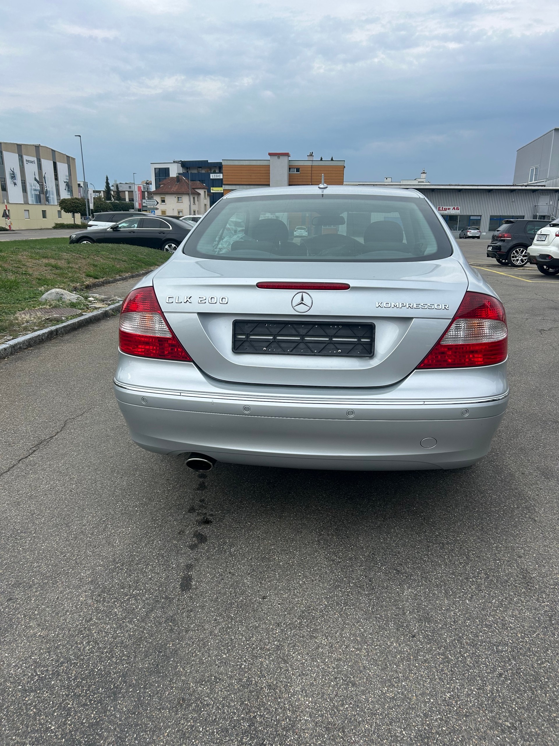 MERCEDES-BENZ CLK 200-image-18