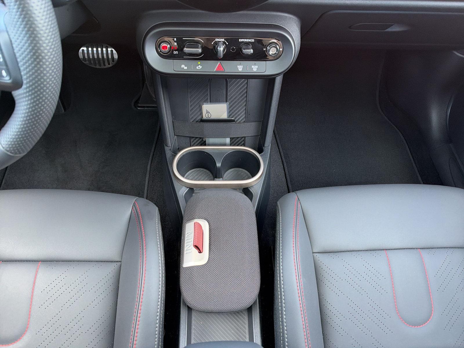MINI John Cooper Works F66 2.0i (CH)-image-25