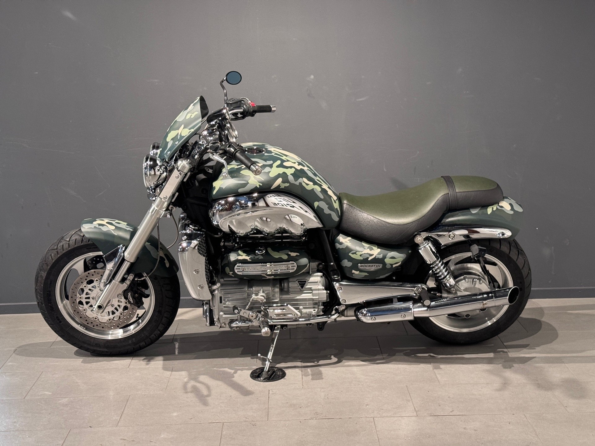 TRIUMPH Rocket III-image-3