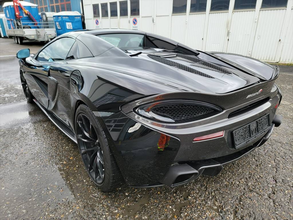McLAREN 570S Spider 3.8 V8 SSG-image-2