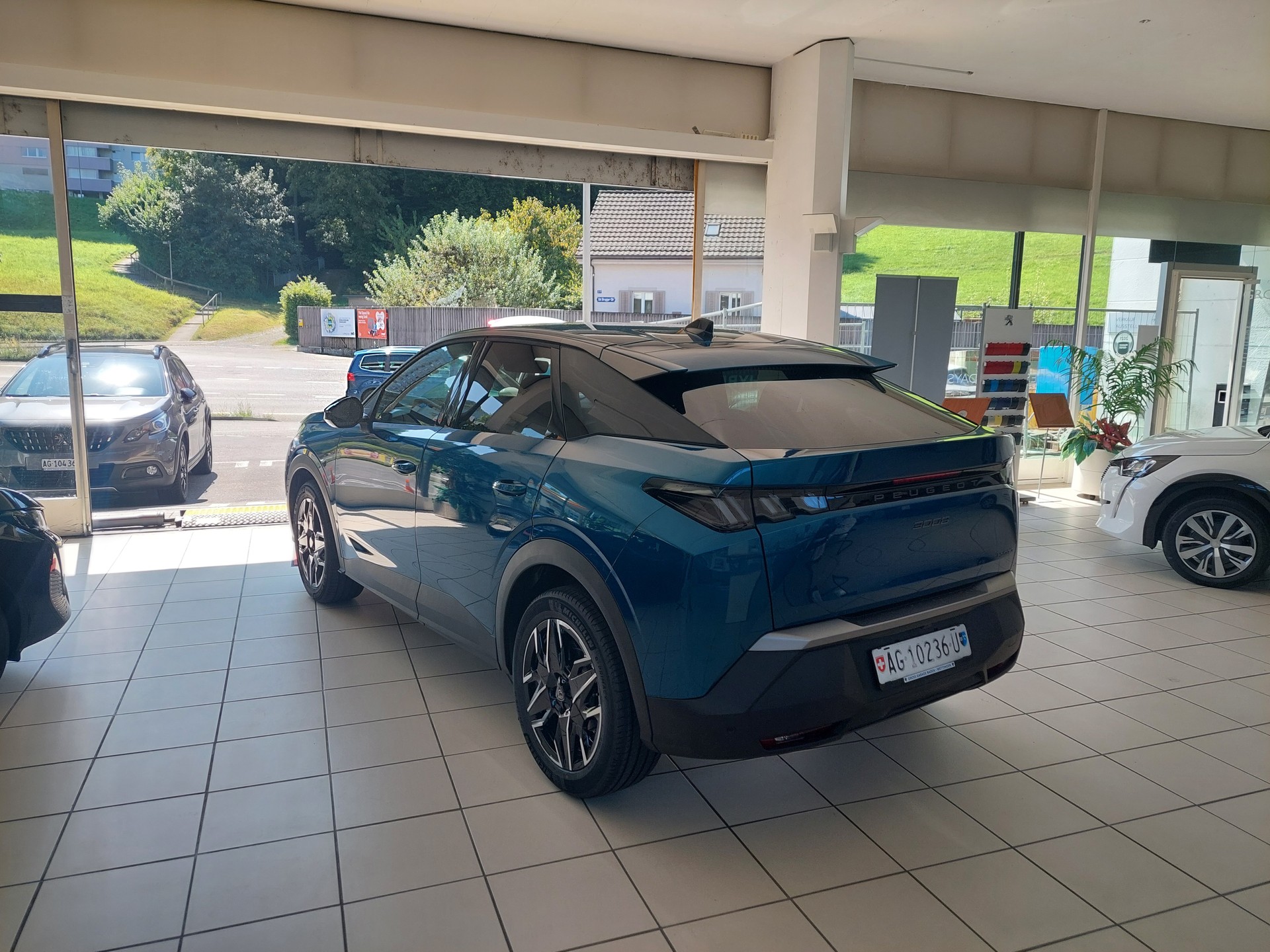 PEUGEOT 3008 136 e-DSC6 Hybrid Allure