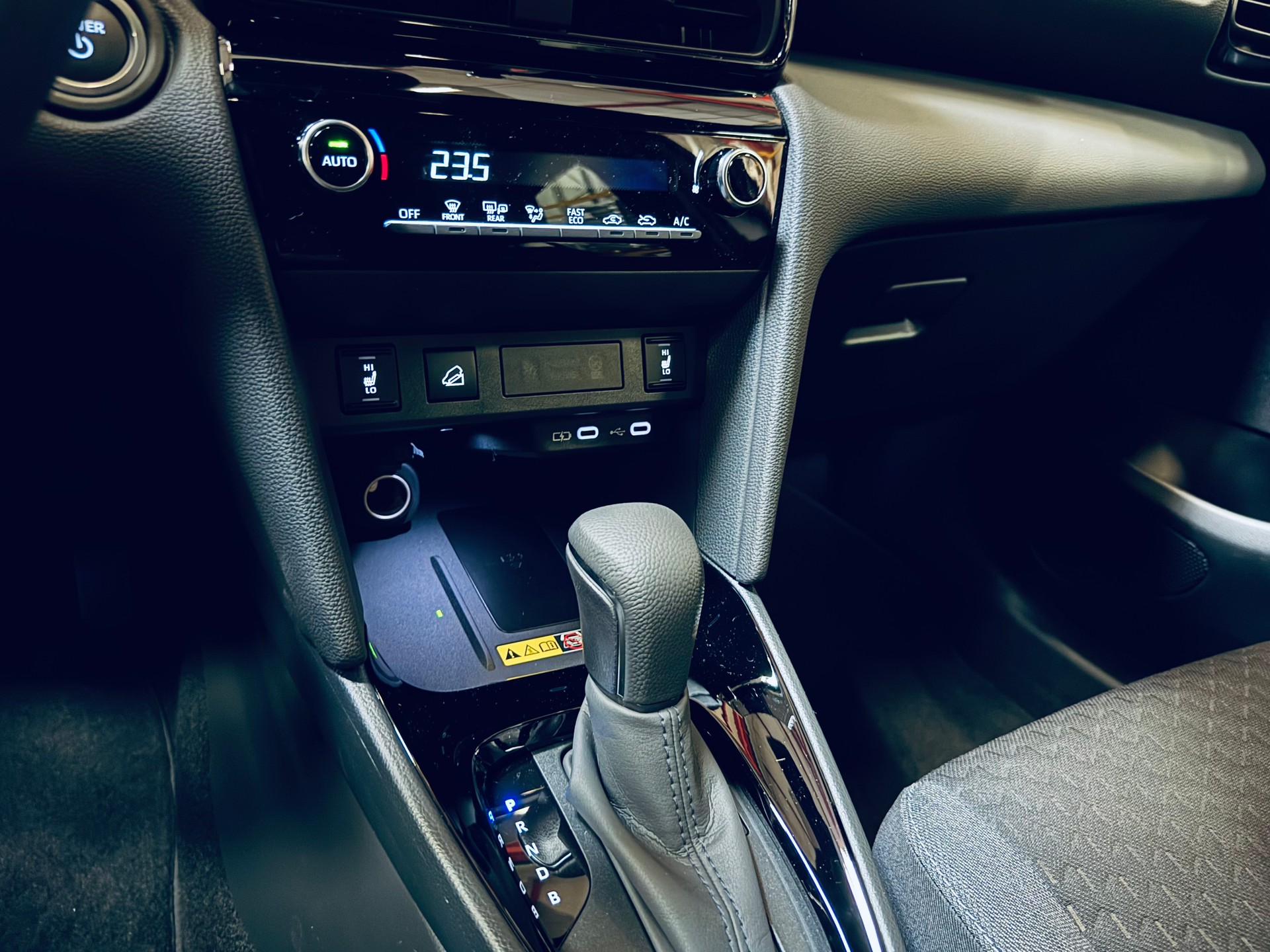 TOYOTA Yaris Cross 1.5 Trend AWDi e-CVT 130PS-image-14
