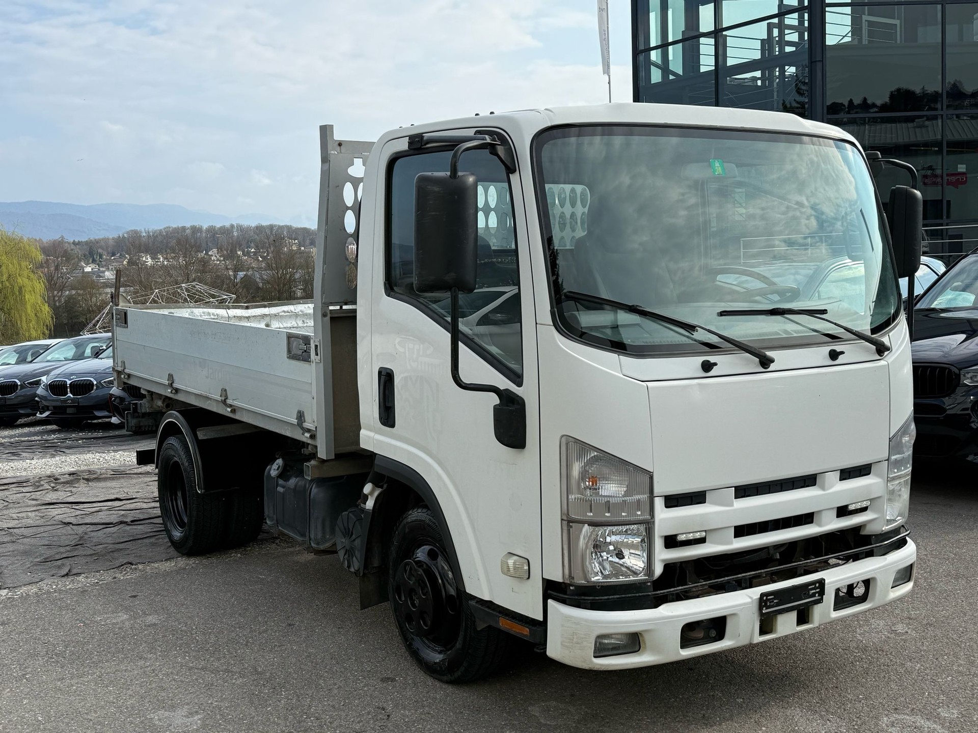 ISUZU NLS 85A / Pont basculant 4*4-showroom-element-3