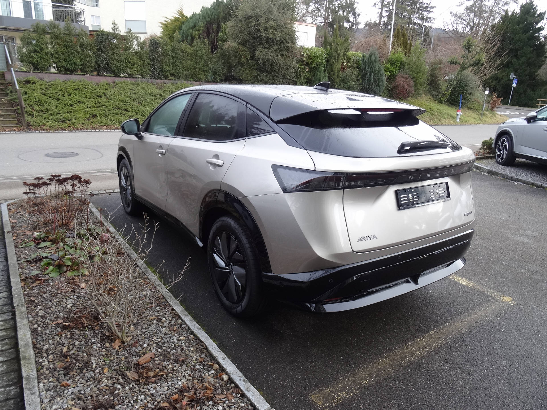 NISSAN Ariya Evolve e-4orce-showroom-element-2