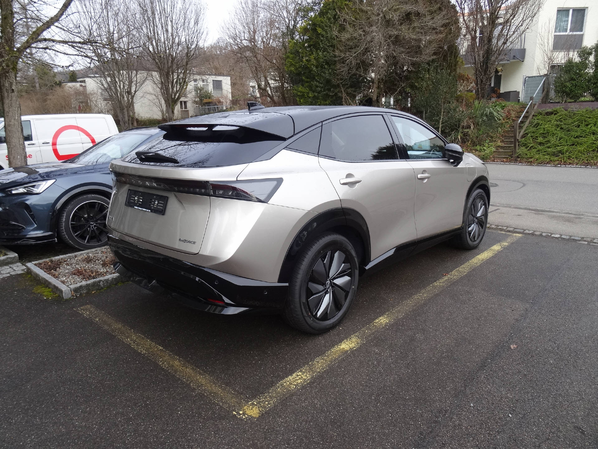NISSAN Ariya Evolve e-4orce-showroom-element-3