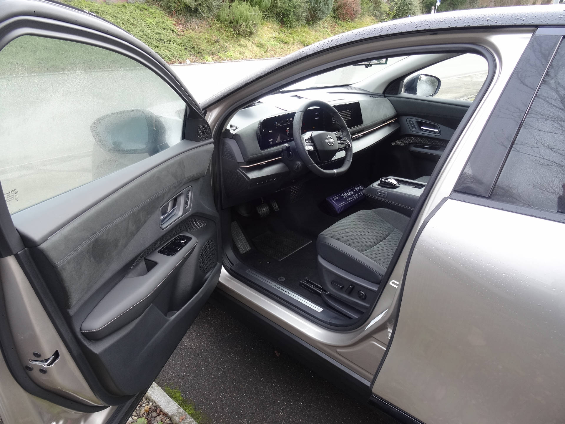 NISSAN Ariya Evolve e-4orce-image-4