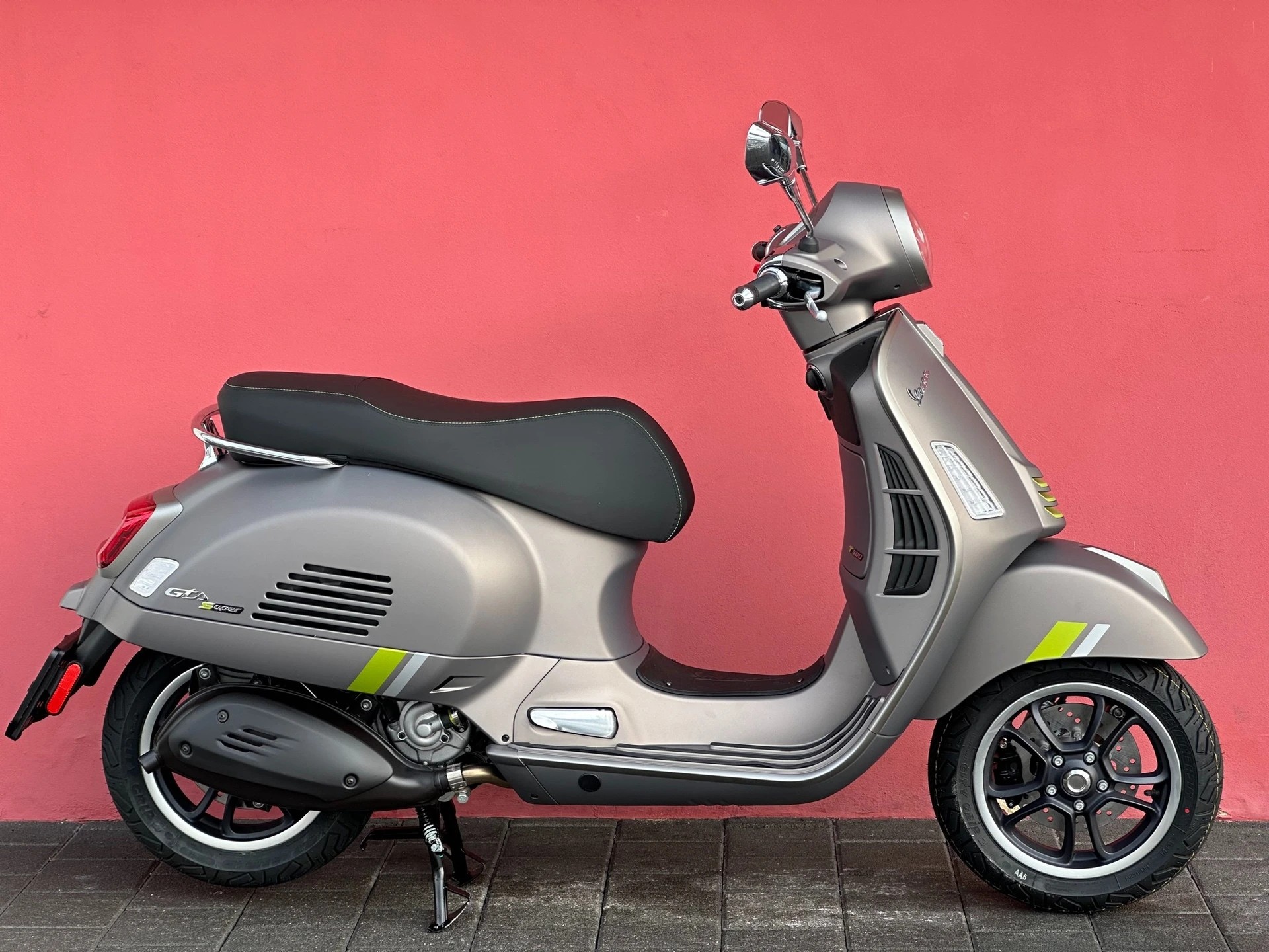 PIAGGIO Vespa GTS 125 Super Tech ABS-image-0