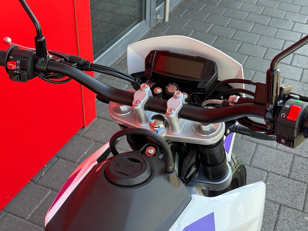 APRILIA SX 125-image-5