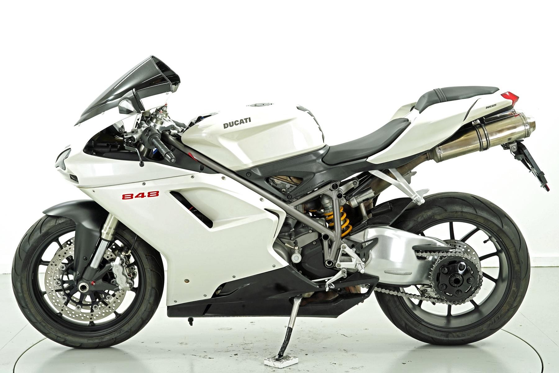 DUCATI 848-image-4