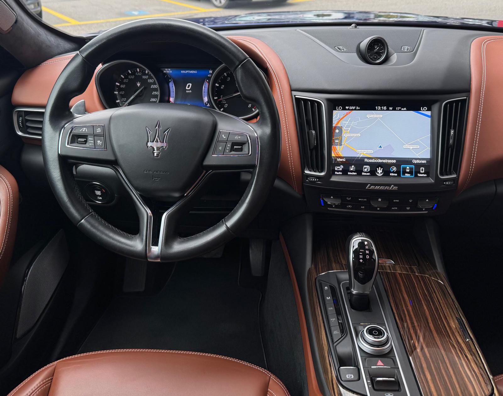 MASERATI Levante S 3.0 V6 Automatica-image-12