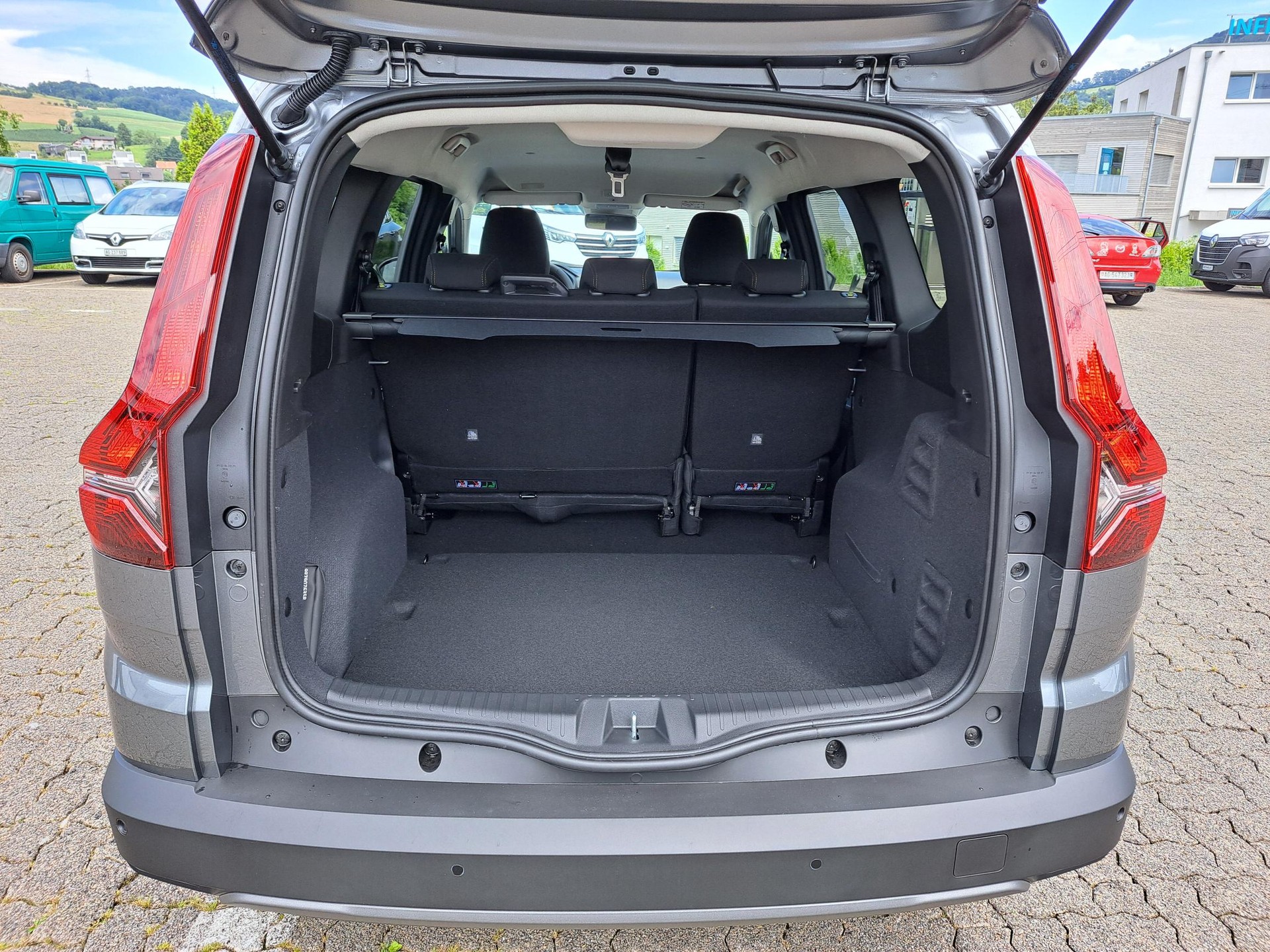 DACIA Jogger extreme+ hybrid 140 5-Plätzer-image-8