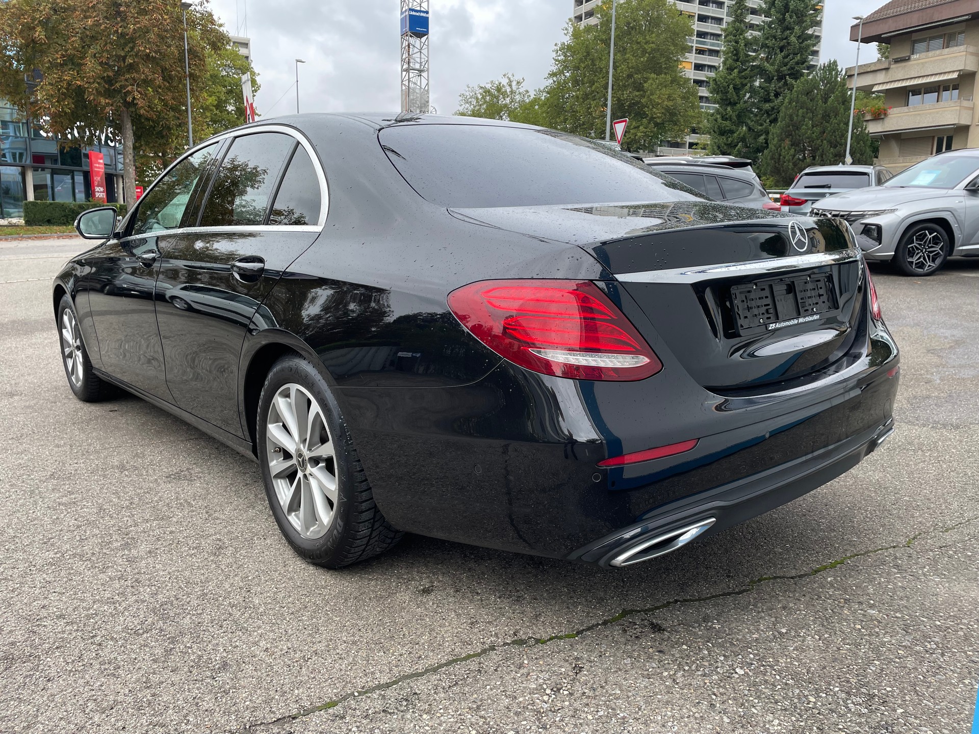 MERCEDES-BENZ E 200 Avantgarde 9G-Tronic-image-2